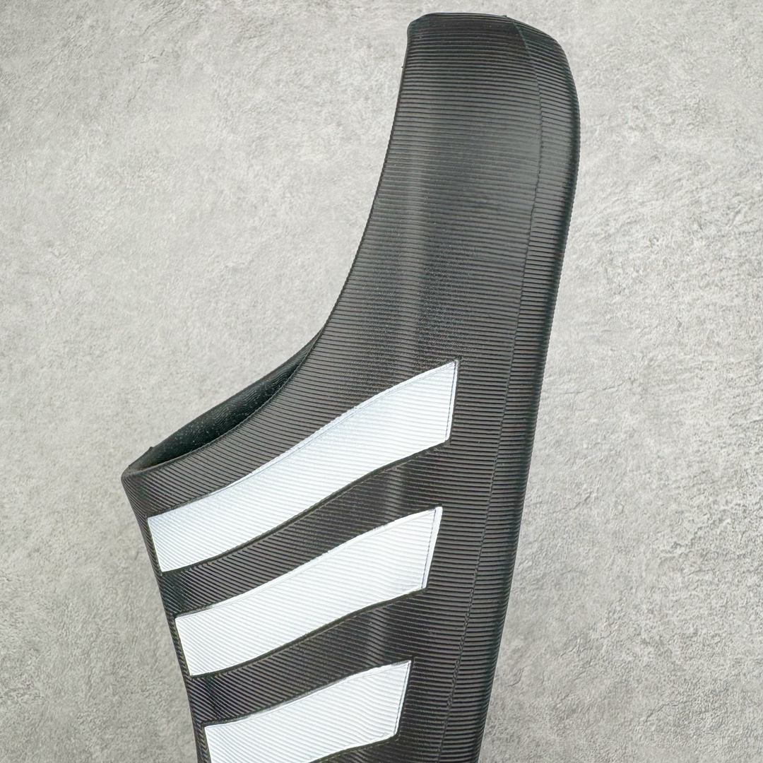 图片[7]-AD adiFOM Superstar MULE 贝壳头版一脚蹬半拖鸭掌鞋半拖 IG8277 产品基于标志性 Superstar 鞋款轮廓的同时 利用可再生的甘蔗加工物材料制成一体式泡沫鞋身 无鞋带设计更加方便穿脱 点睛之笔在于标志性的三道杠出现在鞋子的两侧 鞋跟贴片上饰有品牌标志性的三叶草压花 尺码：36 36.5 37 37.538 38.5 39 40 40.5 41 42 42.5 43 44 44.5 45-选品中心