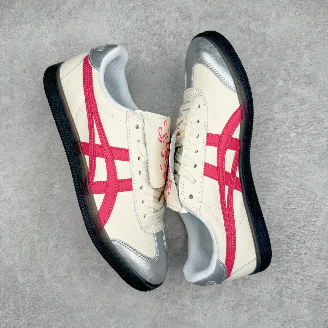 图片[3]-零售💰190 ＃福利特价‼Asics Onitsuka Tige TOKUTEN 亚瑟士鬼冢虎男女士复古跑鞋街拍潮鞋低帮板鞋经典款中性复古运动鞋 轻盈舒适 时尚与复古与一体 轻盈的款式 适合夏天~简单的设定配合修长的线条 全鞋身均以麖皮打造 散发着日本新一代的潮流品味 无论配衬任何造型都能胜任 Tokuten 精神来自80年代的室内用鞋 T-TOE前足补强设计 环状中底底部结构 橡胶大底元素 防滑耐磨的同时保持着鞋子的轻盈 并提供良好牵引力 脚感柔软舒适 长时间行走也不会觉得脚部不适 经典复刻款 休闲百搭 中性款男女都可穿 尺码：36 37 37.5 38 39 40.5 41.5 42 42.5 43.5 44 45 编码：Bby1936090-运动鞋