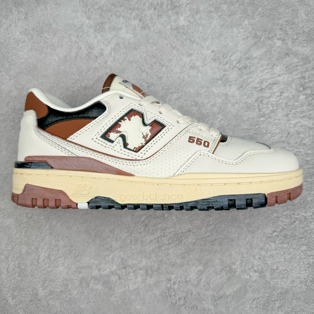 零售💰240 NB新百伦New Balance BB550系列经典复古低帮休闲运动篮球板鞋550 其实发迹于1989 年 是品牌历史中一款十分小众的篮球鞋履 低筒的鞋身搭配上皮革的设定让其鞋型在现今看来相当复古 同时搭配上Aimé Leon Dore刻画的四款配色 都让这款低调鞋款冲上炒价热搜 也因此让更多鞋迷知悉这款NB 鞋履 相比NB 550 来说 Louis Vuitton 所发表的LV Trainer 运动鞋就是知名度较高的一款球鞋了 由品牌男装创意总监Virgil Abloh 利用复古篮球鞋作为灵感刻画而成 搭配上LV 高质感皮革的陪衬成为当今精品时尚球鞋的代表作品 仔细一看New Balance 550 与Louis Vuitton LV Trainer 都以「篮球鞋」为蓝图 复古鞋貌的特色氛围也极其相似 尺码：36 37 37.5 38 38.5 39 40 40.5 41.5 42 42.5 43 44 45 编码：Mby2936040-运动鞋