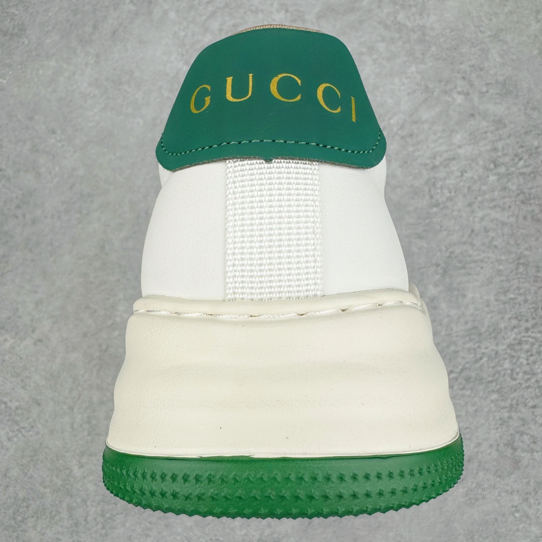 图片[8]-零售💰380 Gucci Chunky B Screener GG 古驰运动休闲鞋系列 #广东大厂出品 原版盒子 官方一致原 原标原盒 官方全套配件 原装雪梨形超软沙绒纸团 手工上线 不开胶 该品牌鞋款在制作中使用的是环保植物胶水 采用厚底结构 巧妙运用外观设计、配色和材质三重元素 展现出复古风范 别致的橡胶发泡鞋底 搭配米色和乌木色经典GG帆布鞋身及同色调皮革滚边 突显时尚大气的品味                                 尺码：39 40 41 42 43 44 （皮鞋码） 编码：yby3936080-运动鞋