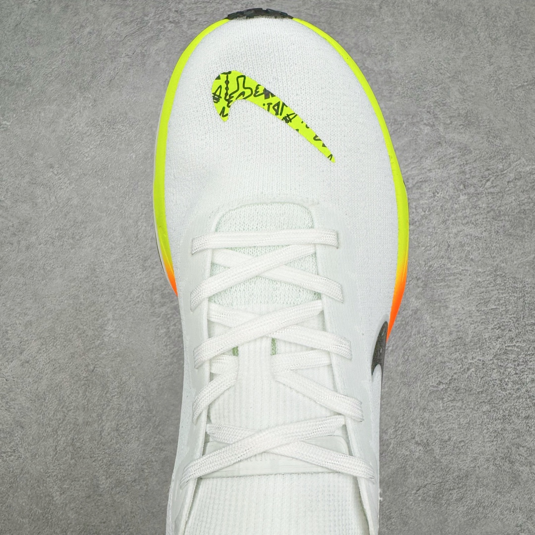 图片[4]-零售💰220 ＃福利特价‼NK ZoomX Invincible Run Flyknit FK3 不可战胜3代系列轻量飞织低帮休闲运动慢跑鞋 此鞋专为短跑运动员而生 是为 5 至 10 公里距离的赛事和训练打造 整体设计采用流线型的轻质工程网眼材质构成鞋面 并与其他 Running 旗舰鞋款同样搭载全脚掌 ZoomX 缓冲中底 搭配 Pebax 物料与橡胶外底 ZoomX StreakFly 首发配色以Prototype呈现 其灵感是来自开发期间的磨损测试 透过编号的标记与内侧的预期跑步距离突出研发过程 尺码：36 36.5 37.5 38 38.5 39 40 40.5 41 42 42.5 43 44 44.5 45 编码：Sby2936020-运动鞋