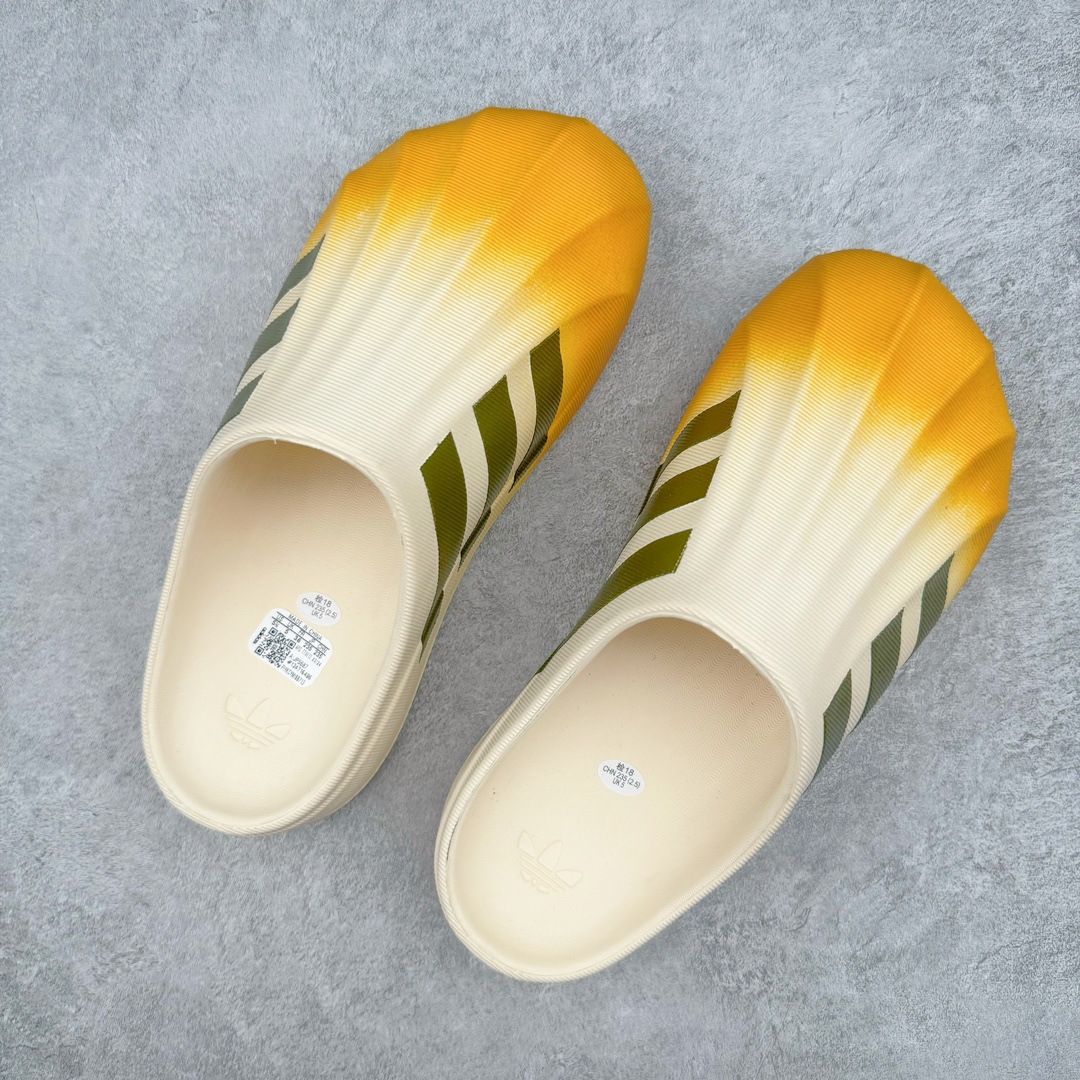 图片[3]-＃H11纯原 AD adiFOM Superstar MULE 贝壳头版一脚蹬半拖鸭掌鞋半拖 JP5687 重金购入原鞋及原档案磨具生产指令开发 鞋头部位凹凸有致 横向大面积波浪纹理 后跟Logo 凹凸明显 轮廓分明 描漆定位精准 公整无偏差不溢出 LOGO内侧钢印清晰工整 原厂磨具全鞋无多余毛边 同源公司EVA粒子环保塑料 原厂指令配方 无任何异味 弹性卡色均保持原鞋一致 匠心打造 鞋口弧度大小 鞋面色泽质感同步原鞋 LOGO内侧钢印清晰工整 中底部分带原厂钢印编号 原厂Ortholite欧斯莱鞋垫 区别掉渣海玻璃鞋垫 吸汗防臭的效果无法相提并论 原厂定制原标 同比ZP 符合人体设计 产品基于标志性 Superstar 鞋款轮廓的同时 利用可再生的甘蔗加工物材料制成一体式泡沫鞋身 无鞋带设计更加方便穿脱 点睛之笔在于标志性的三道杠出现在鞋子的两侧 鞋跟贴片上饰有品牌标志性的三叶草压花 偏小一码 尺码：35.5 36 36.5 37 38 38.5 39 40 40.5 41 42 42.5 43 44 44.5 45 46-选品中心