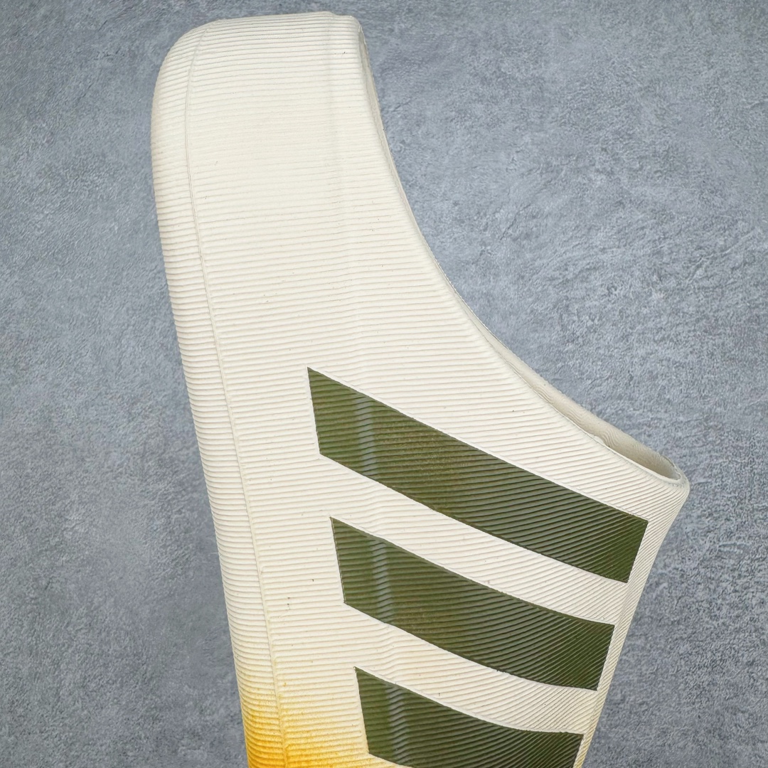 图片[6]-＃H11纯原 AD adiFOM Superstar MULE 贝壳头版一脚蹬半拖鸭掌鞋半拖 JP5687 重金购入原鞋及原档案磨具生产指令开发 鞋头部位凹凸有致 横向大面积波浪纹理 后跟Logo 凹凸明显 轮廓分明 描漆定位精准 公整无偏差不溢出 LOGO内侧钢印清晰工整 原厂磨具全鞋无多余毛边 同源公司EVA粒子环保塑料 原厂指令配方 无任何异味 弹性卡色均保持原鞋一致 匠心打造 鞋口弧度大小 鞋面色泽质感同步原鞋 LOGO内侧钢印清晰工整 中底部分带原厂钢印编号 原厂Ortholite欧斯莱鞋垫 区别掉渣海玻璃鞋垫 吸汗防臭的效果无法相提并论 原厂定制原标 同比ZP 符合人体设计 产品基于标志性 Superstar 鞋款轮廓的同时 利用可再生的甘蔗加工物材料制成一体式泡沫鞋身 无鞋带设计更加方便穿脱 点睛之笔在于标志性的三道杠出现在鞋子的两侧 鞋跟贴片上饰有品牌标志性的三叶草压花 偏小一码 尺码：35.5 36 36.5 37 38 38.5 39 40 40.5 41 42 42.5 43 44 44.5 45 46-选品中心