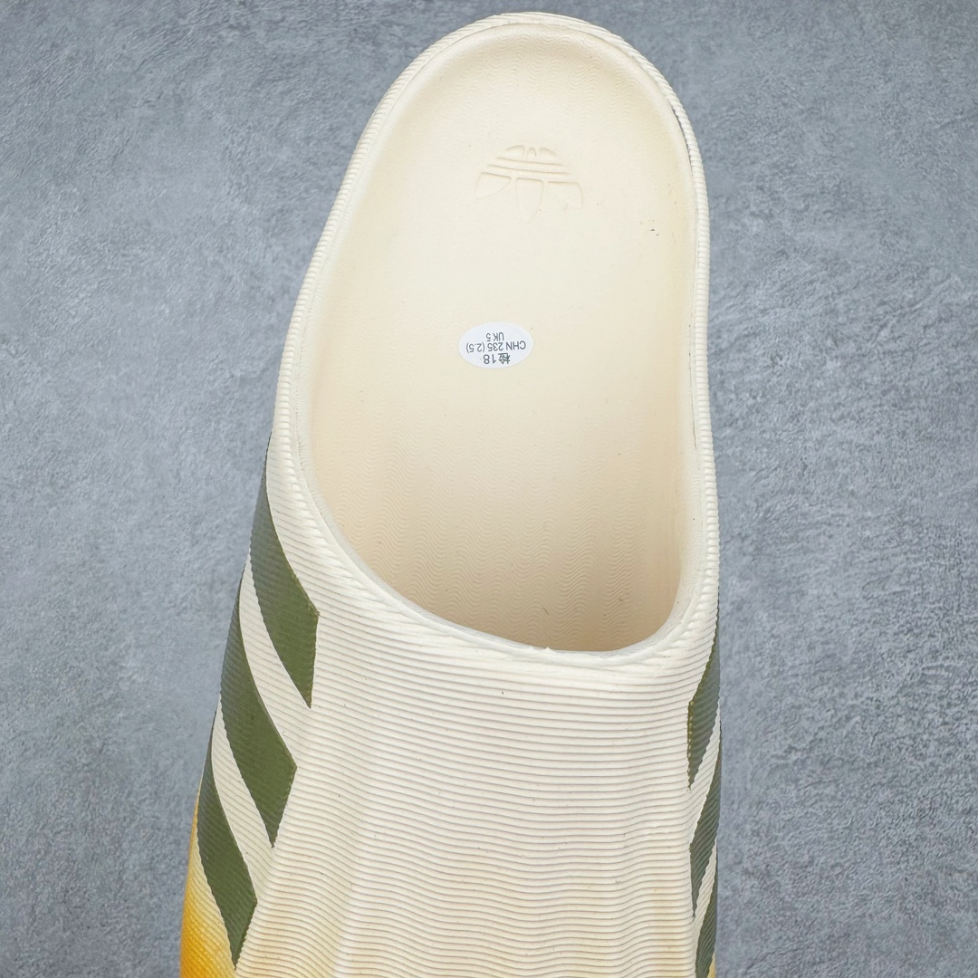 图片[5]-＃H11纯原 AD adiFOM Superstar MULE 贝壳头版一脚蹬半拖鸭掌鞋半拖 JP5687 重金购入原鞋及原档案磨具生产指令开发 鞋头部位凹凸有致 横向大面积波浪纹理 后跟Logo 凹凸明显 轮廓分明 描漆定位精准 公整无偏差不溢出 LOGO内侧钢印清晰工整 原厂磨具全鞋无多余毛边 同源公司EVA粒子环保塑料 原厂指令配方 无任何异味 弹性卡色均保持原鞋一致 匠心打造 鞋口弧度大小 鞋面色泽质感同步原鞋 LOGO内侧钢印清晰工整 中底部分带原厂钢印编号 原厂Ortholite欧斯莱鞋垫 区别掉渣海玻璃鞋垫 吸汗防臭的效果无法相提并论 原厂定制原标 同比ZP 符合人体设计 产品基于标志性 Superstar 鞋款轮廓的同时 利用可再生的甘蔗加工物材料制成一体式泡沫鞋身 无鞋带设计更加方便穿脱 点睛之笔在于标志性的三道杠出现在鞋子的两侧 鞋跟贴片上饰有品牌标志性的三叶草压花 偏小一码 尺码：35.5 36 36.5 37 38 38.5 39 40 40.5 41 42 42.5 43 44 44.5 45 46-选品中心