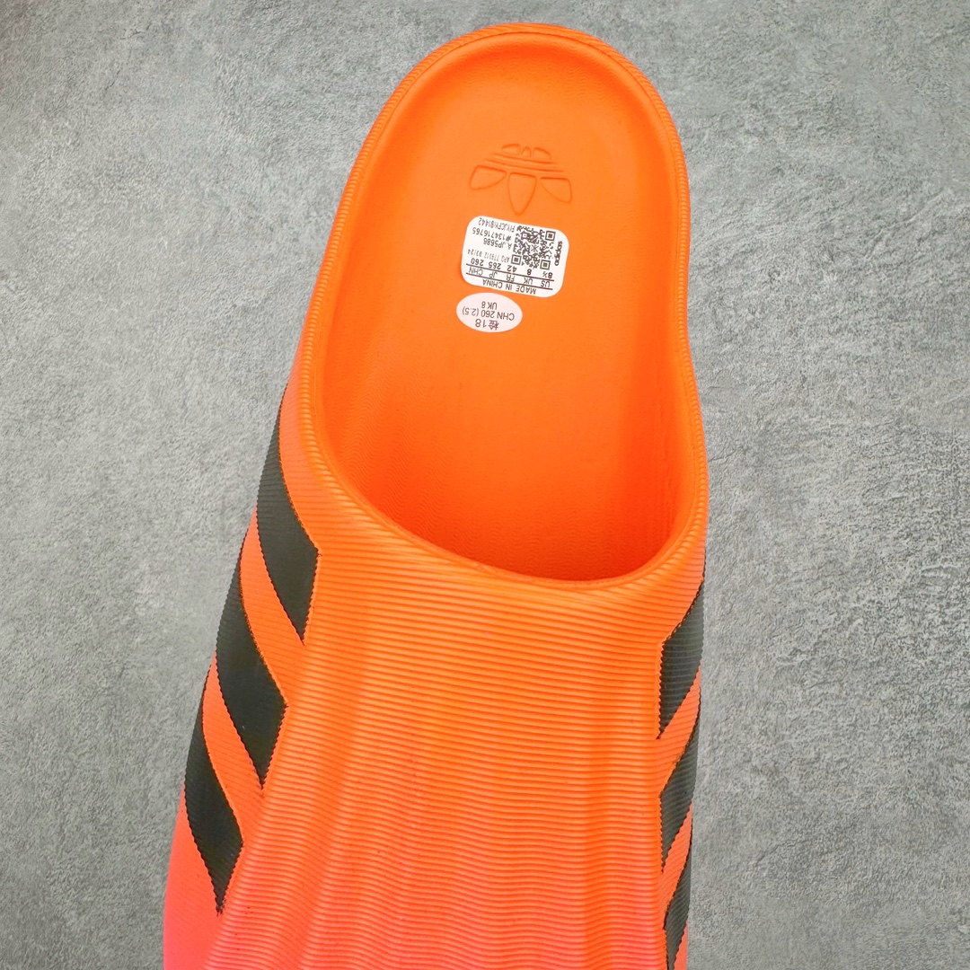图片[5]-＃H11纯原 AD adiFOM Superstar MULE 贝壳头版一脚蹬半拖鸭掌鞋半拖 JP5686 重金购入原鞋及原档案磨具生产指令开发 鞋头部位凹凸有致 横向大面积波浪纹理 后跟Logo 凹凸明显 轮廓分明 描漆定位精准 公整无偏差不溢出 LOGO内侧钢印清晰工整 原厂磨具全鞋无多余毛边 同源公司EVA粒子环保塑料 原厂指令配方 无任何异味 弹性卡色均保持原鞋一致 匠心打造 鞋口弧度大小 鞋面色泽质感同步原鞋 LOGO内侧钢印清晰工整 中底部分带原厂钢印编号 原厂Ortholite欧斯莱鞋垫 区别掉渣海玻璃鞋垫 吸汗防臭的效果无法相提并论 原厂定制原标 同比ZP 符合人体设计 产品基于标志性 Superstar 鞋款轮廓的同时 利用可再生的甘蔗加工物材料制成一体式泡沫鞋身 无鞋带设计更加方便穿脱 点睛之笔在于标志性的三道杠出现在鞋子的两侧 鞋跟贴片上饰有品牌标志性的三叶草压花 偏小一码 尺码：35.5 36 36.5 37 38 38.5 39 40 40.5 41 42 42.5 43 44 44.5 45 46-选品中心