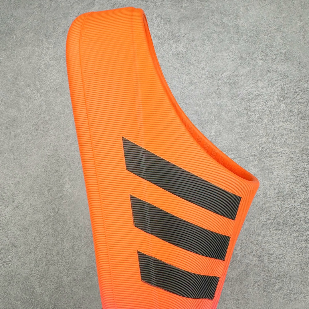 图片[6]-＃H11纯原 AD adiFOM Superstar MULE 贝壳头版一脚蹬半拖鸭掌鞋半拖 JP5686 重金购入原鞋及原档案磨具生产指令开发 鞋头部位凹凸有致 横向大面积波浪纹理 后跟Logo 凹凸明显 轮廓分明 描漆定位精准 公整无偏差不溢出 LOGO内侧钢印清晰工整 原厂磨具全鞋无多余毛边 同源公司EVA粒子环保塑料 原厂指令配方 无任何异味 弹性卡色均保持原鞋一致 匠心打造 鞋口弧度大小 鞋面色泽质感同步原鞋 LOGO内侧钢印清晰工整 中底部分带原厂钢印编号 原厂Ortholite欧斯莱鞋垫 区别掉渣海玻璃鞋垫 吸汗防臭的效果无法相提并论 原厂定制原标 同比ZP 符合人体设计 产品基于标志性 Superstar 鞋款轮廓的同时 利用可再生的甘蔗加工物材料制成一体式泡沫鞋身 无鞋带设计更加方便穿脱 点睛之笔在于标志性的三道杠出现在鞋子的两侧 鞋跟贴片上饰有品牌标志性的三叶草压花 偏小一码 尺码：35.5 36 36.5 37 38 38.5 39 40 40.5 41 42 42.5 43 44 44.5 45 46-选品中心