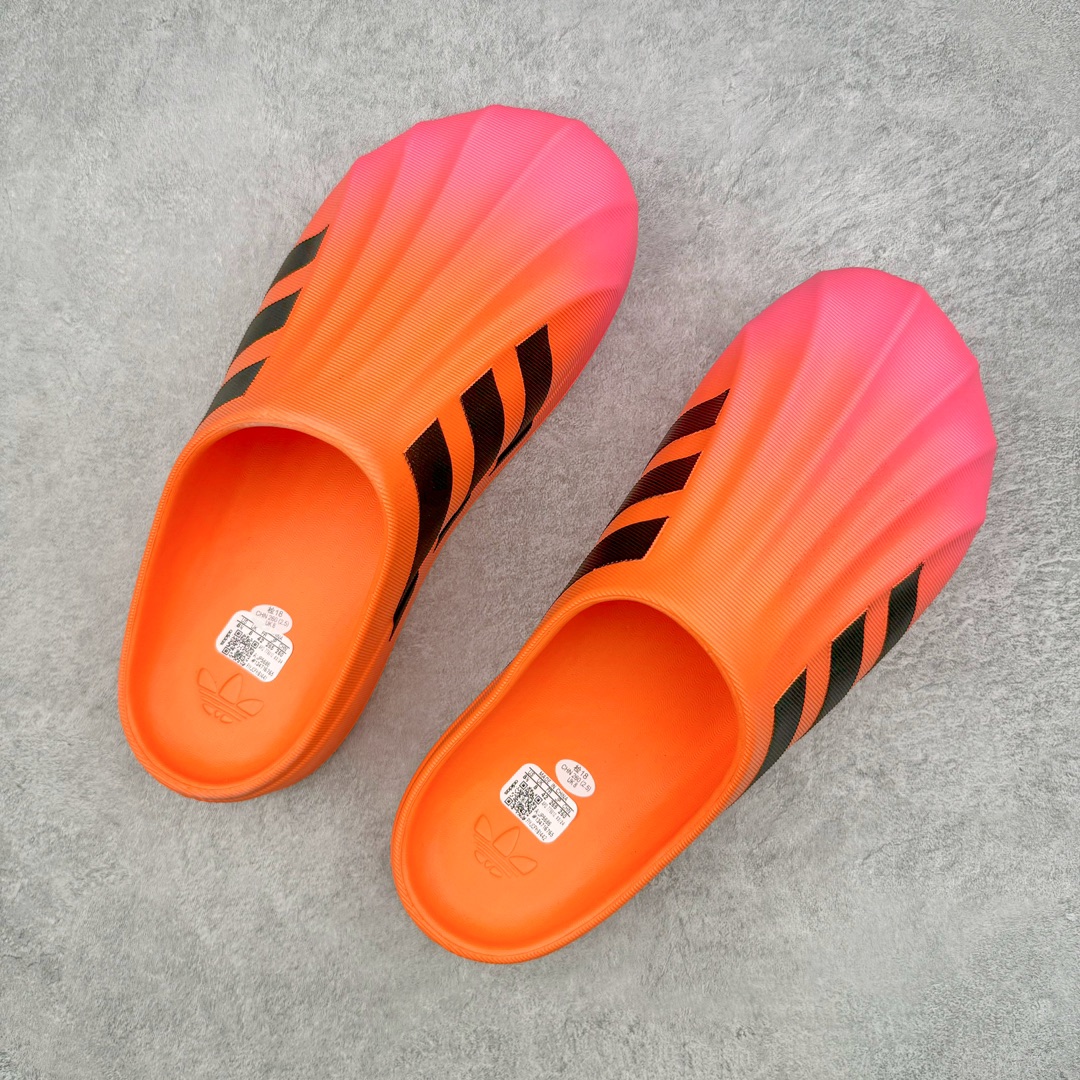 图片[3]-＃H11纯原 AD adiFOM Superstar MULE 贝壳头版一脚蹬半拖鸭掌鞋半拖 JP5686 重金购入原鞋及原档案磨具生产指令开发 鞋头部位凹凸有致 横向大面积波浪纹理 后跟Logo 凹凸明显 轮廓分明 描漆定位精准 公整无偏差不溢出 LOGO内侧钢印清晰工整 原厂磨具全鞋无多余毛边 同源公司EVA粒子环保塑料 原厂指令配方 无任何异味 弹性卡色均保持原鞋一致 匠心打造 鞋口弧度大小 鞋面色泽质感同步原鞋 LOGO内侧钢印清晰工整 中底部分带原厂钢印编号 原厂Ortholite欧斯莱鞋垫 区别掉渣海玻璃鞋垫 吸汗防臭的效果无法相提并论 原厂定制原标 同比ZP 符合人体设计 产品基于标志性 Superstar 鞋款轮廓的同时 利用可再生的甘蔗加工物材料制成一体式泡沫鞋身 无鞋带设计更加方便穿脱 点睛之笔在于标志性的三道杠出现在鞋子的两侧 鞋跟贴片上饰有品牌标志性的三叶草压花 偏小一码 尺码：35.5 36 36.5 37 38 38.5 39 40 40.5 41 42 42.5 43 44 44.5 45 46-选品中心