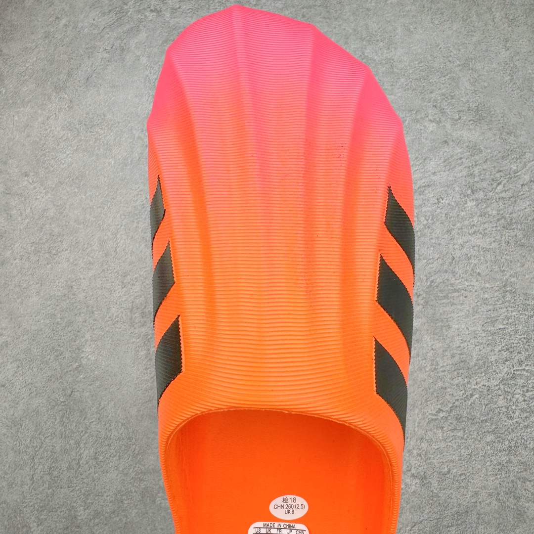 图片[4]-＃H11纯原 AD adiFOM Superstar MULE 贝壳头版一脚蹬半拖鸭掌鞋半拖 JP5686 重金购入原鞋及原档案磨具生产指令开发 鞋头部位凹凸有致 横向大面积波浪纹理 后跟Logo 凹凸明显 轮廓分明 描漆定位精准 公整无偏差不溢出 LOGO内侧钢印清晰工整 原厂磨具全鞋无多余毛边 同源公司EVA粒子环保塑料 原厂指令配方 无任何异味 弹性卡色均保持原鞋一致 匠心打造 鞋口弧度大小 鞋面色泽质感同步原鞋 LOGO内侧钢印清晰工整 中底部分带原厂钢印编号 原厂Ortholite欧斯莱鞋垫 区别掉渣海玻璃鞋垫 吸汗防臭的效果无法相提并论 原厂定制原标 同比ZP 符合人体设计 产品基于标志性 Superstar 鞋款轮廓的同时 利用可再生的甘蔗加工物材料制成一体式泡沫鞋身 无鞋带设计更加方便穿脱 点睛之笔在于标志性的三道杠出现在鞋子的两侧 鞋跟贴片上饰有品牌标志性的三叶草压花 偏小一码 尺码：35.5 36 36.5 37 38 38.5 39 40 40.5 41 42 42.5 43 44 44.5 45 46-选品中心