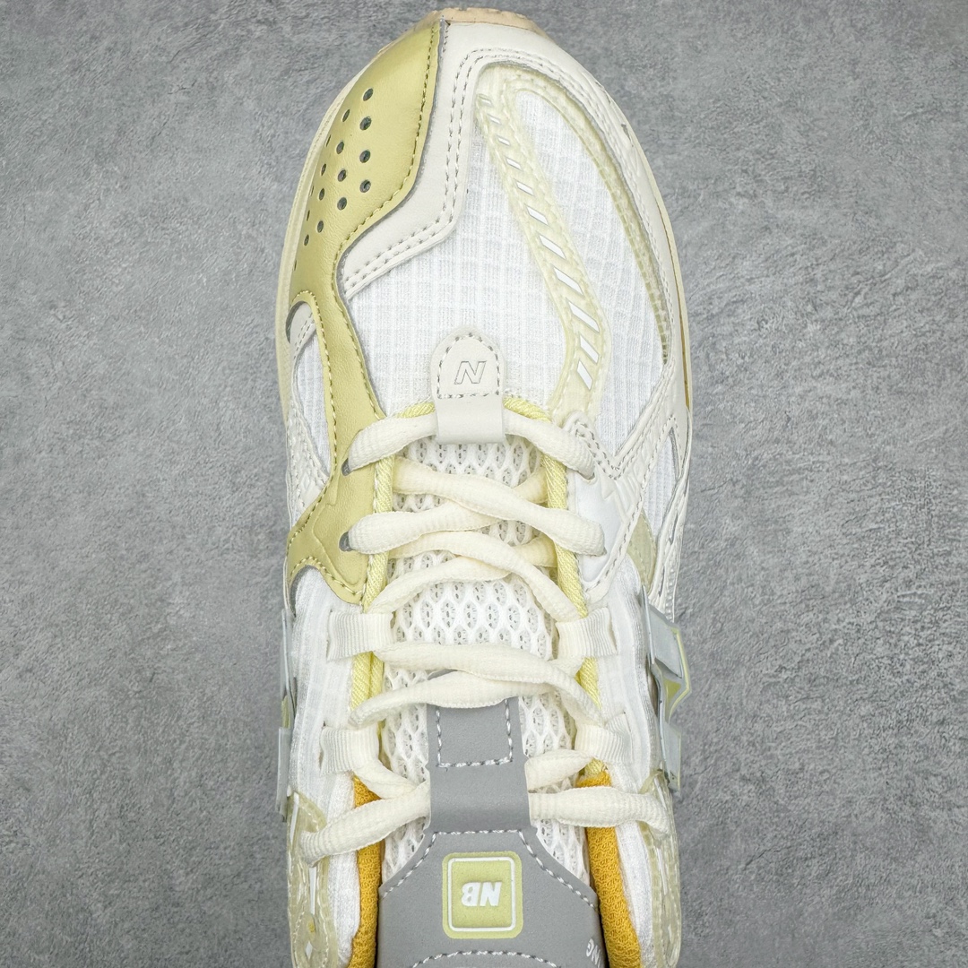 图片[4]-零售💰240 ＃M3纯原 New Balance M1906R NB新百伦系列复古老爹风休闲运动慢跑鞋 日韩出口特供订单 全网最全配色 配套商长期套现长期补货 全新货品 正常出厂触屏不到的单价 超级跑量款 全套原楦原纸板原厂数据开发 进口三明治网面 原装进口翻毛皮料正确绒感卡色 正确中底拉帮中底网布细节 采用轻质牛剖革拼接透气网眼衬垫织物鞋面材质 T-Beam大底提供足步弓支撑 保持步态稳定 后跟搭载外露缓震胶 鞋身整体以各种深浅不一的灰色覆盖 鞋头以淡蓝色调装饰 网眼衬垫通过不规律的色块实现做旧的美感 泛黄的鞋底更是进一步增添了复古气息 尺码：36 37 37.5 38 38.5 39.5 40 40.5 41.5 42 42.5 43 44 45 编码：by2936040-运动鞋