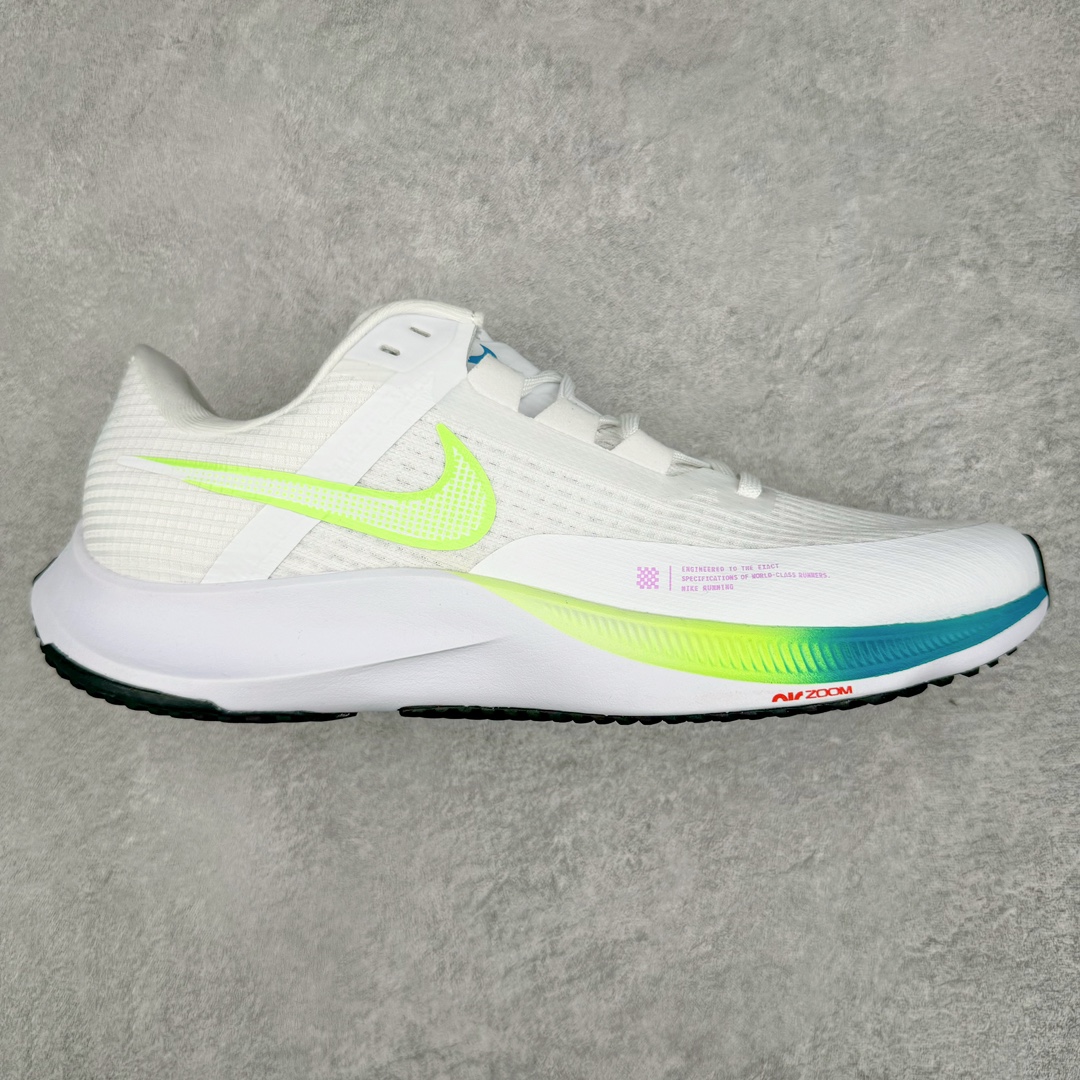 零售💰230 NK AIR Zoom RIVAL Fly 3 超弹透气轻量跑步鞋鞋款搭载 Flyknit 材料 出众弹性 易于穿脱 采用React技术 轻盈耐 跑步健身房锻炼最佳选择之一 货号: CT2405 SIZE：36 36.5 37.5 38 38.5 39 40 40.5 41 42 42.5 43 44 44.5 45 编码：Kby2936030-运动鞋