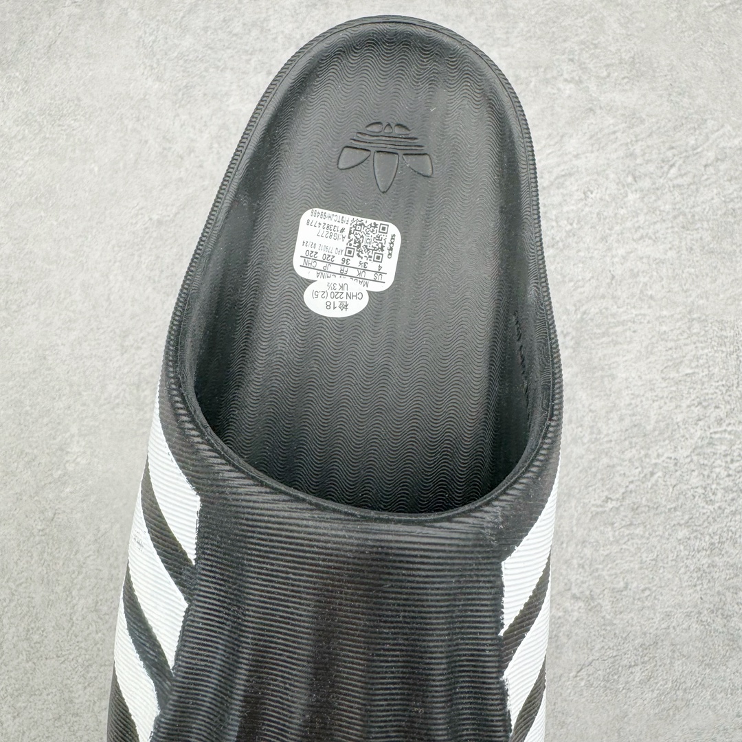 图片[5]-＃H11纯原 AD adiFOM Superstar MULE 贝壳头版一脚蹬半拖鸭掌鞋半拖 IG8277 重金购入原鞋及原档案磨具生产指令开发 鞋头部位凹凸有致 横向大面积波浪纹理 后跟Logo 凹凸明显 轮廓分明 描漆定位精准 公整无偏差不溢出 LOGO内侧钢印清晰工整 原厂磨具全鞋无多余毛边 同源公司EVA粒子环保塑料 原厂指令配方 无任何异味 弹性卡色均保持原鞋一致 匠心打造 鞋口弧度大小 鞋面色泽质感同步原鞋 LOGO内侧钢印清晰工整 中底部分带原厂钢印编号 原厂Ortholite欧斯莱鞋垫 区别掉渣海玻璃鞋垫 吸汗防臭的效果无法相提并论 原厂定制原标 同比ZP 符合人体设计 产品基于标志性 Superstar 鞋款轮廓的同时 利用可再生的甘蔗加工物材料制成一体式泡沫鞋身 无鞋带设计更加方便穿脱 点睛之笔在于标志性的三道杠出现在鞋子的两侧 鞋跟贴片上饰有品牌标志性的三叶草压花 偏小一码 尺码：35.5 36 36.5 37 38 38.5 39 40 40.5 41 42 42.5 43 44 44.5 45 46-选品中心