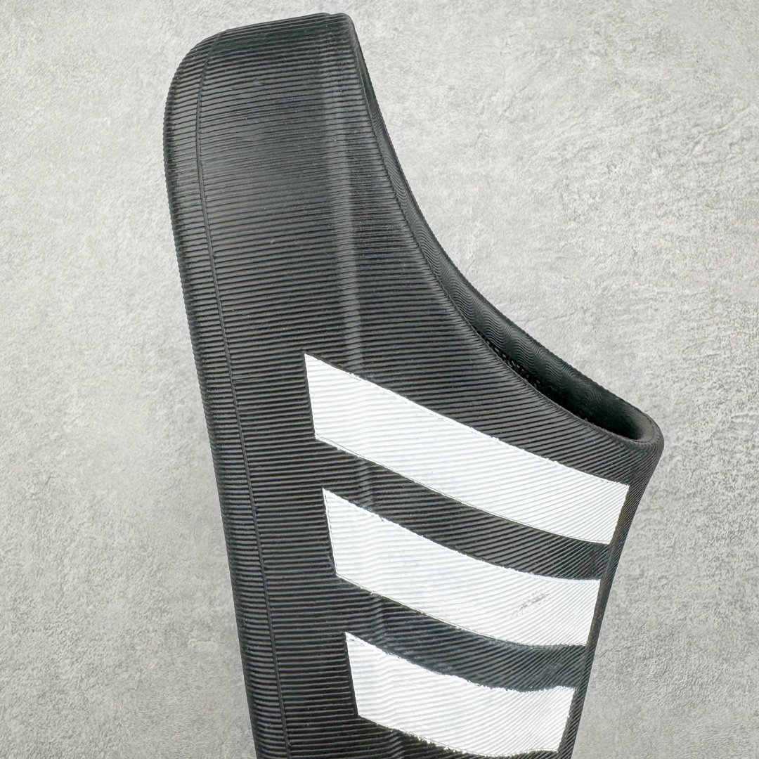 图片[6]-＃H11纯原 AD adiFOM Superstar MULE 贝壳头版一脚蹬半拖鸭掌鞋半拖 IG8277 重金购入原鞋及原档案磨具生产指令开发 鞋头部位凹凸有致 横向大面积波浪纹理 后跟Logo 凹凸明显 轮廓分明 描漆定位精准 公整无偏差不溢出 LOGO内侧钢印清晰工整 原厂磨具全鞋无多余毛边 同源公司EVA粒子环保塑料 原厂指令配方 无任何异味 弹性卡色均保持原鞋一致 匠心打造 鞋口弧度大小 鞋面色泽质感同步原鞋 LOGO内侧钢印清晰工整 中底部分带原厂钢印编号 原厂Ortholite欧斯莱鞋垫 区别掉渣海玻璃鞋垫 吸汗防臭的效果无法相提并论 原厂定制原标 同比ZP 符合人体设计 产品基于标志性 Superstar 鞋款轮廓的同时 利用可再生的甘蔗加工物材料制成一体式泡沫鞋身 无鞋带设计更加方便穿脱 点睛之笔在于标志性的三道杠出现在鞋子的两侧 鞋跟贴片上饰有品牌标志性的三叶草压花 偏小一码 尺码：35.5 36 36.5 37 38 38.5 39 40 40.5 41 42 42.5 43 44 44.5 45 46-选品中心