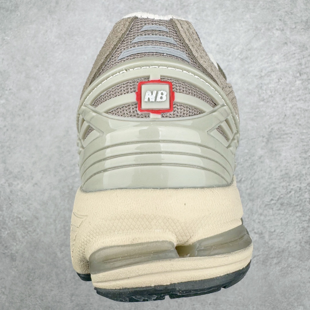 图片[8]-零售💰290 ＃DT纯原 新百伦NB New Balance M1906系列 全套原楦原纸板原厂数据开发 进口三明治网面 原装进口皮料正确绒感卡色 正确中底拉帮中底网布细节 原厂标裁 带紫光防伪 定制后跟透明水晶模块 冲裁组合 大底贴合程度胶水上色把控完美 整洁度挑战全网艺术家 多道序QC把关品质完善 匠心打造 耗时两个月开发完成 工艺极其复杂难度可想而知 新开独立私模大底 正确六层组合大底 高端零售专供产物 Size：36 37 37.5 38 38.5 39 40 40.5 41 42 42.5 43 44 45 编码：Dby2936090-运动鞋