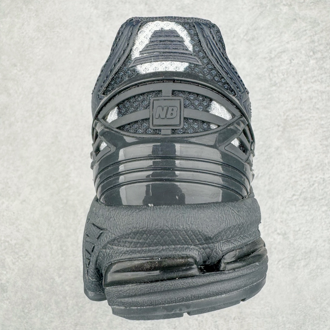 图片[8]-零售💰290 ＃DT纯原 新百伦NB New Balance M1906系列 全套原楦原纸板原厂数据开发 进口三明治网面 原装进口皮料正确绒感卡色 正确中底拉帮中底网布细节 原厂标裁 带紫光防伪 定制后跟透明水晶模块 冲裁组合 大底贴合程度胶水上色把控完美 整洁度挑战全网艺术家 多道序QC把关品质完善 匠心打造 耗时两个月开发完成 工艺极其复杂难度可想而知 新开独立私模大底 正确六层组合大底 高端零售专供产物 Size：36 37 37.5 38 38.5 39 40 40.5 41 42 42.5 43 44 45 编码：Dby2936090-运动鞋