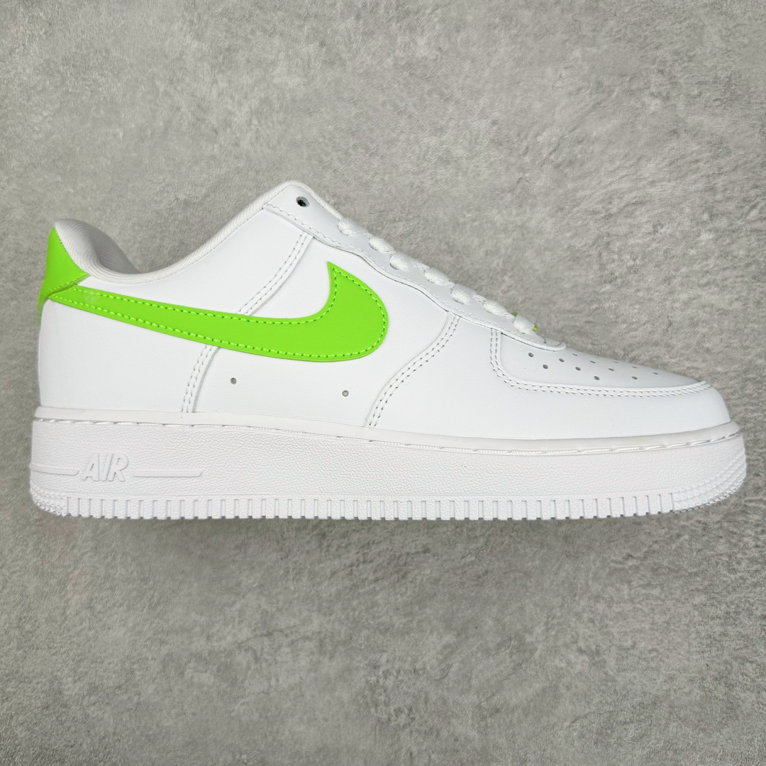 零售💰220 ＃小绿X NK Air Force 1 Low \’07 空军一号低帮经典板鞋 韩国专供 大厂出品 超高清洁度 免检产品 无胶水线头 空军圈的一股清流 极限压缩成本 超合理价格 跑量神器 原纸板原楦头开发 全鞋电脑针车 工整有序 原厂港宝加持完美还原灵魂版型 原标原盒 内置Sole气垫 中底白色背胶 原厂刺绣 正确拉帮走线 鞋款柔软弹性十足的缓震性能和出色的中底设计 横跨复古与现代的外型结合 造就出风靡全球三十多年的Force 1 直到今天还深受青睐 尺码：36 36.5 37.5 38 38.5 39 40 40.5 41 42 42.5 43 44 44.5 45 46 编码：by2936020-运动鞋