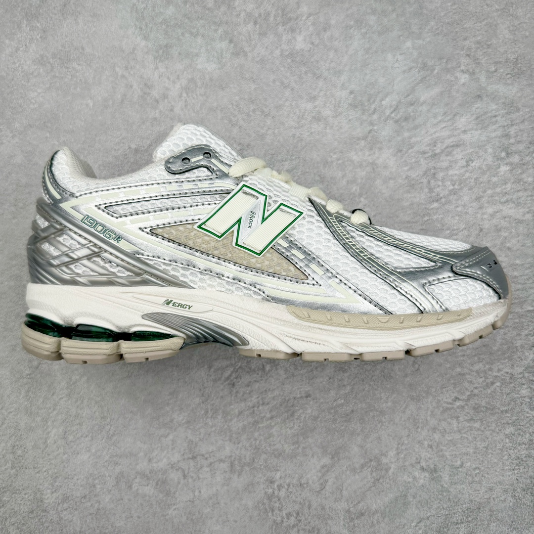 零售💰240 ＃M3纯原 New Balance M1906R NB新百伦系列复古老爹风休闲运动慢跑鞋 日韩出口特供订单 全网最全配色 配套商长期套现长期补货 全新货品 正常出厂触屏不到的单价 超级跑量款 全套原楦原纸板原厂数据开发 进口三明治网面 原装进口翻毛皮料正确绒感卡色 正确中底拉帮中底网布细节 采用轻质牛剖革拼接透气网眼衬垫织物鞋面材质 T-Beam大底提供足步弓支撑 保持步态稳定 后跟搭载外露缓震胶 鞋身整体以各种深浅不一的灰色覆盖 鞋头以淡蓝色调装饰 网眼衬垫通过不规律的色块实现做旧的美感 泛黄的鞋底更是进一步增添了复古气息 尺码：36 37 37.5 38 38.5 39.5 40 40.5 41.5 42 42.5 43 44 45 编码：by2936040-运动鞋