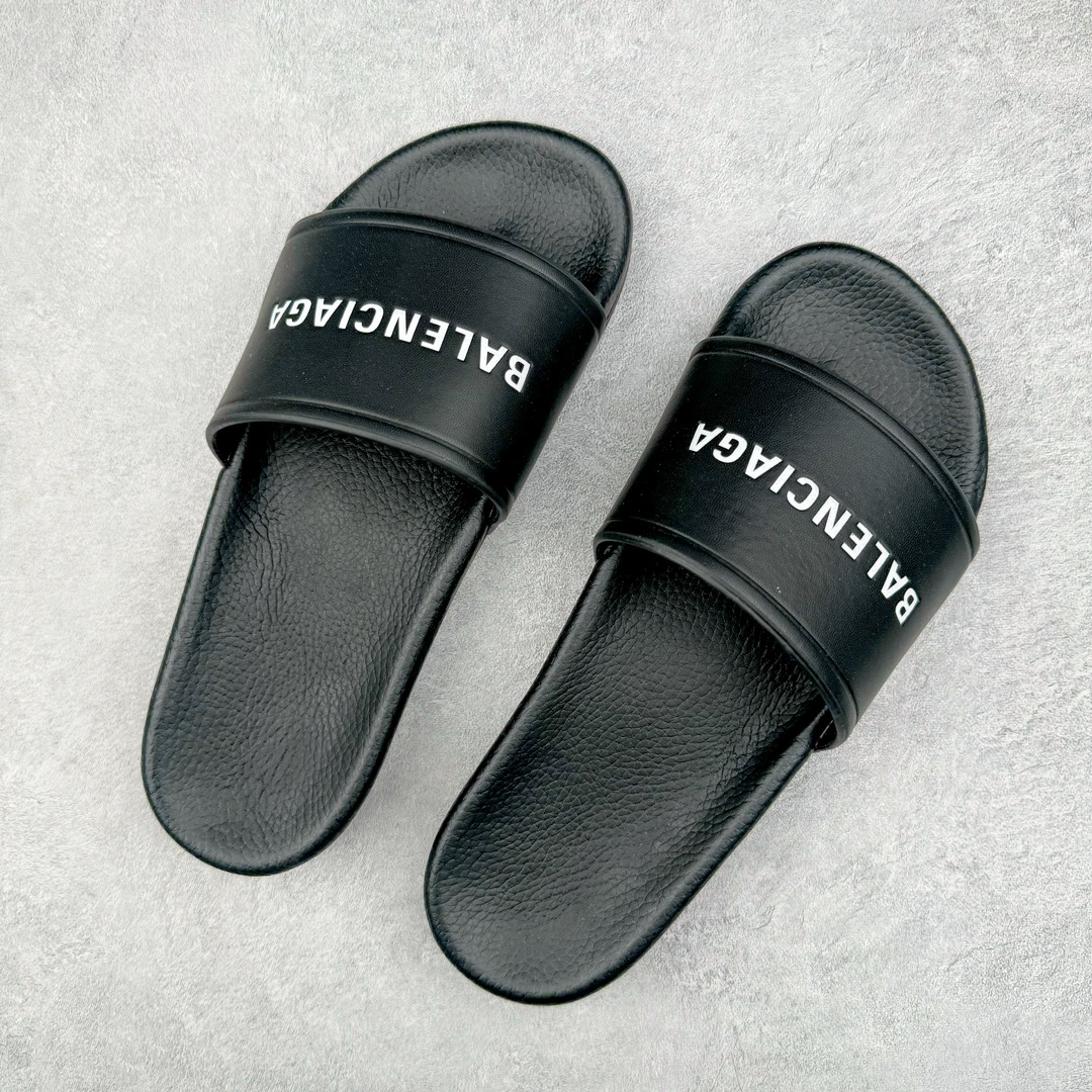 图片[3]-零售💰150 ＃PK纯原福利‼Balenciaga Pool Slide Sandal 巴黎世家时尚套穿橡胶一字涉水拖鞋 Piscine橡胶拖鞋式凉鞋 橡胶拖鞋式凉鞋 压模橡胶鞋床 带子上的白色 3D 标志 后跟浮印Balenciaga品牌标识 同色系鞋底和鞋垫 尺码：35 36 37 38 39 40 41 42 43 44 45 46 编码：by1936050-运动鞋