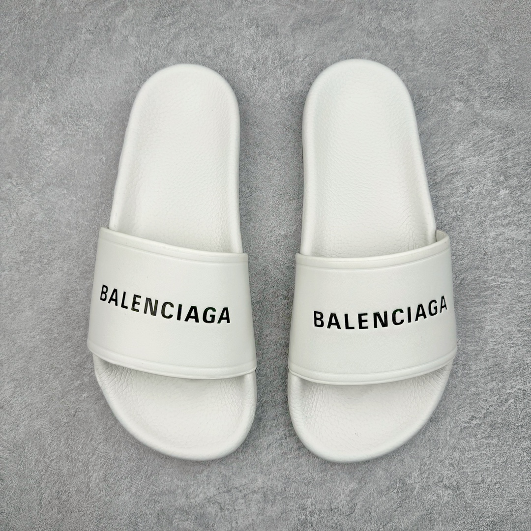 图片[2]-零售💰150 ＃PK纯原福利‼Balenciaga Pool Slide Sandal 巴黎世家时尚套穿橡胶一字涉水拖鞋 Piscine橡胶拖鞋式凉鞋 橡胶拖鞋式凉鞋 压模橡胶鞋床 带子上的白色 3D 标志 后跟浮印Balenciaga品牌标识 同色系鞋底和鞋垫 尺码：35 36 37 38 39 40 41 42 43 44 45 46 编码：by1936050-运动鞋