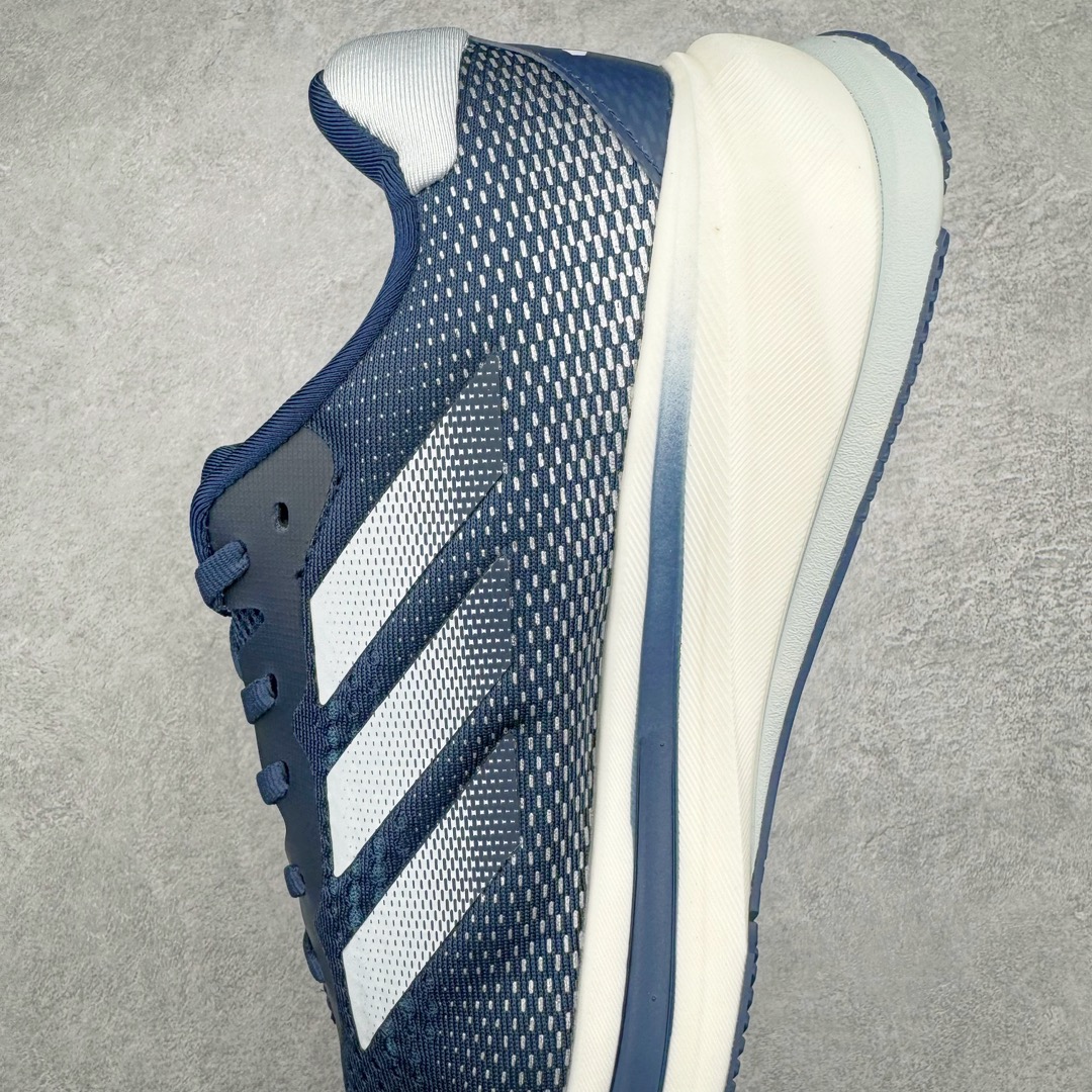 图片[7]-AD Supernova Rise 阿迪全新休闲轻跑鞋 款鞋采用了Dreamstrike+ 中底 将缓冲材质与柔软的织物相结合 以最大限度地减少刺激性摩擦和慢跑后水泡的可能性 在美学方面 Supernova Rise 从自然和生物中汲取灵感 如深色底色和半绿色细节 尺码：36 36.5 37.5 38 38.5 39 40 40.5 41 42 42.5 43 44 44.5 45-选品中心