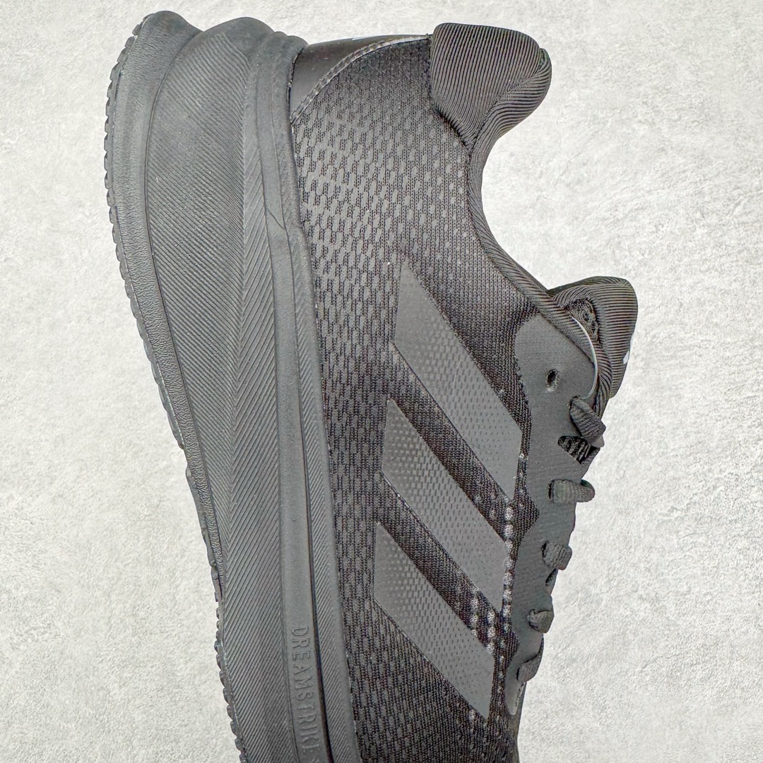 图片[6]-AD Supernova Rise 阿迪全新休闲轻跑鞋 款鞋采用了Dreamstrike+ 中底 将缓冲材质与柔软的织物相结合 以最大限度地减少刺激性摩擦和慢跑后水泡的可能性 在美学方面 Supernova Rise 从自然和生物中汲取灵感 如深色底色和半绿色细节 尺码：36 36.5 37.5 38 38.5 39 40 40.5 41 42 42.5 43 44 44.5 45-选品中心