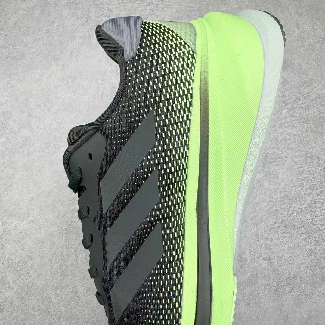 图片[7]-AD Supernova Rise 阿迪全新休闲轻跑鞋 款鞋采用了Dreamstrike+ 中底 将缓冲材质与柔软的织物相结合 以最大限度地减少刺激性摩擦和慢跑后水泡的可能性 在美学方面 Supernova Rise 从自然和生物中汲取灵感 如深色底色和半绿色细节 尺码：36 36.5 37.5 38 38.5 39 40 40.5 41 42 42.5 43 44 44.5 45-选品中心