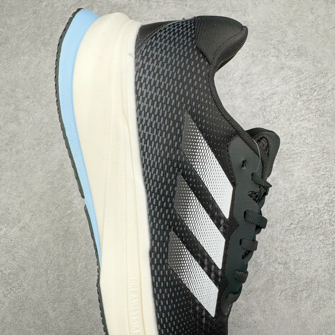 图片[6]-AD Supernova Rise 阿迪全新休闲轻跑鞋 款鞋采用了Dreamstrike+ 中底 将缓冲材质与柔软的织物相结合 以最大限度地减少刺激性摩擦和慢跑后水泡的可能性 在美学方面 Supernova Rise 从自然和生物中汲取灵感 如深色底色和半绿色细节 尺码：36 36.5 37.5 38 38.5 39 40 40.5 41 42 42.5 43 44 44.5 45-选品中心