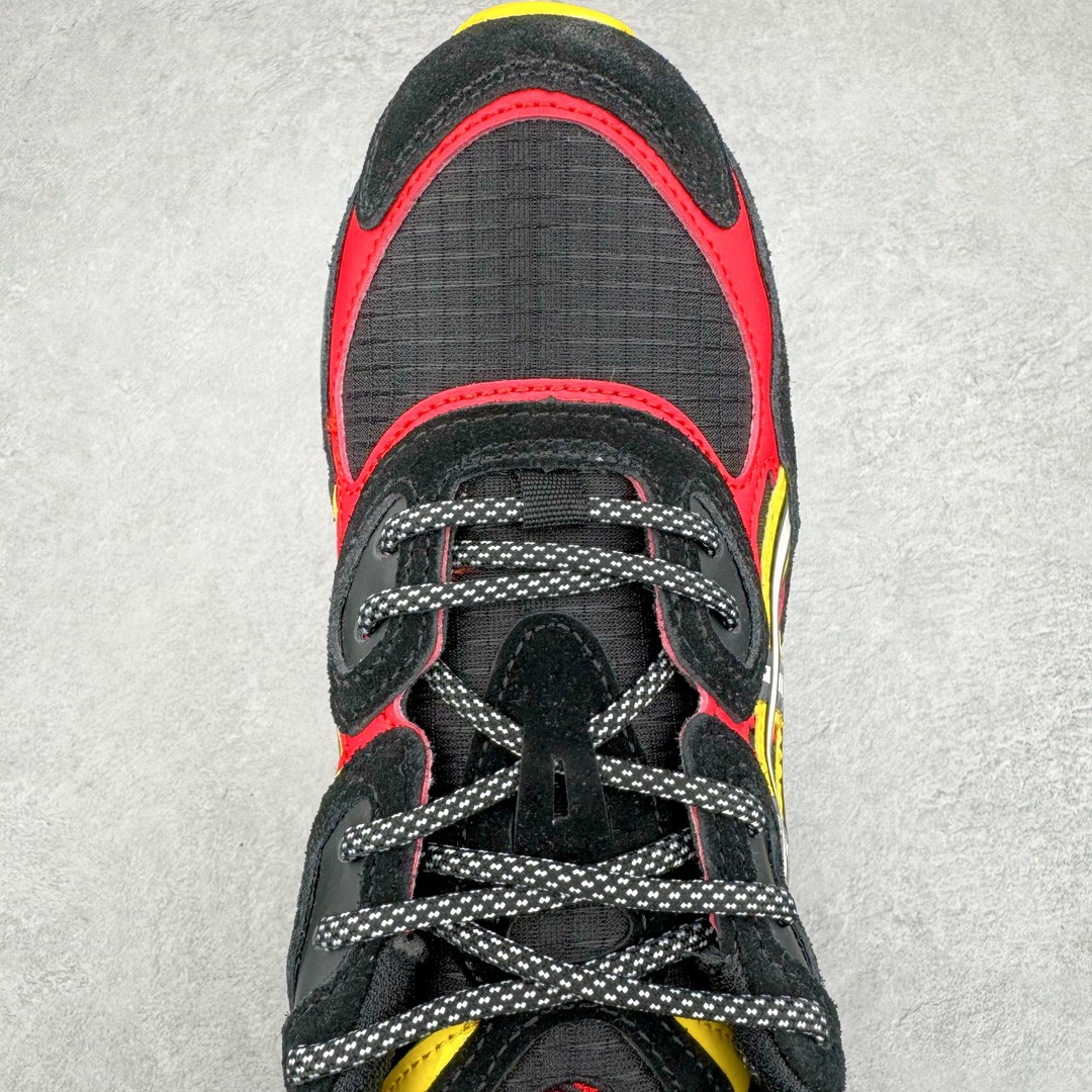 图片[4]-零售💰270 Asics GEL-NYC 亚瑟士防滑耐磨透气低帮运动休闲鞋 GEL-NYC™ 运动鞋的灵感源自传统和现代高性能跑步风格 其鞋面结构参考了 2000 年代初的 GEL-NIMBUS™ 3 鞋 并将其与 MC-PLUS V 设计中的各种装饰融为一体 该工装通过使用 GEL-CUMULUS® 16 鞋的工装系统来对比鞋面的复古风格 通过轻质泡沫和 GEL® 技术嵌入物的结合 这种中底结构有助于创造先进的脚底舒适度 尺码：36 37 37.5 38 39 40.5 41.5 42 42.5 43.5 44 45 编码：Xby2936070-运动鞋