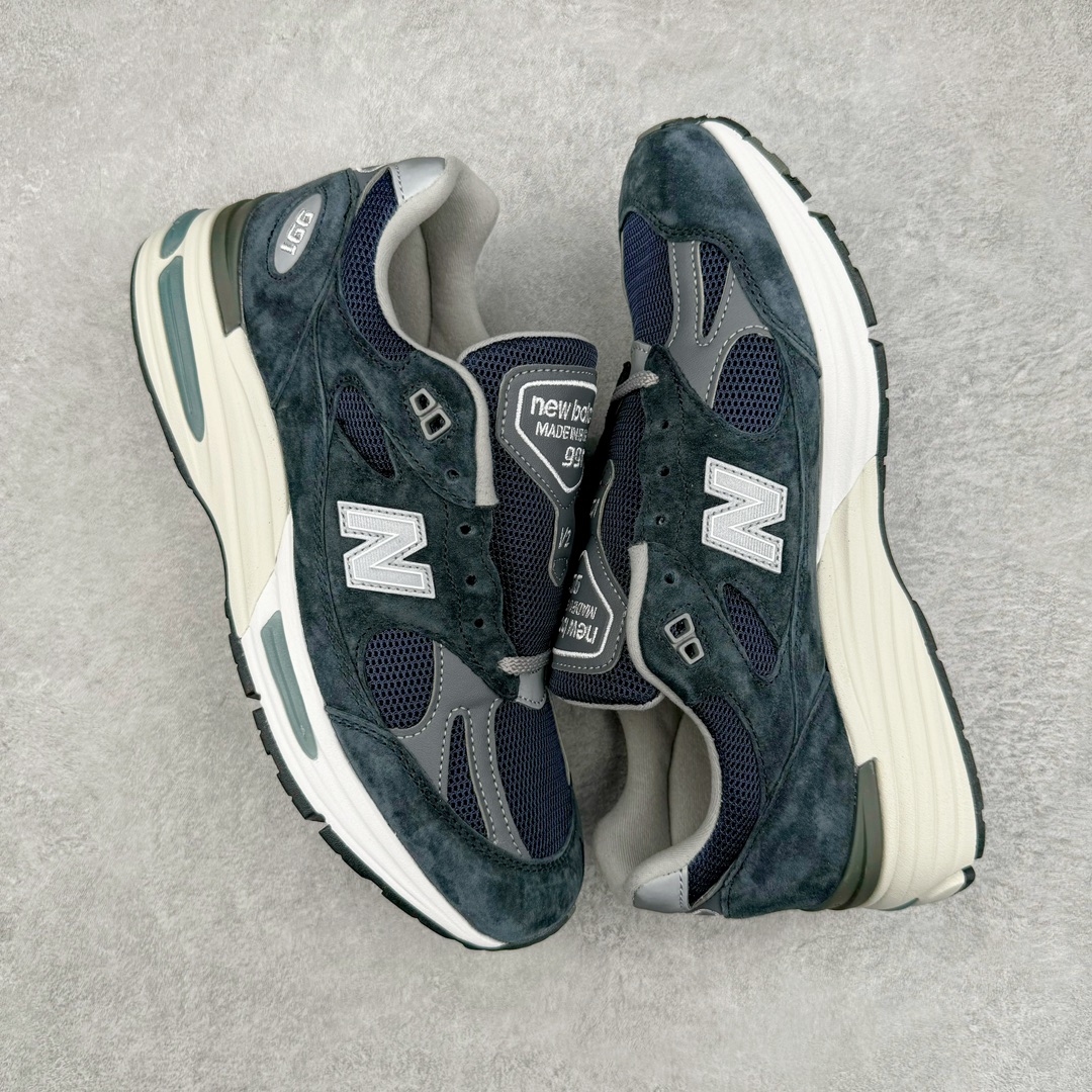 图片[3]-零售💰350 ＃总裁 New Balance NB991V2 第二代总统复古慢跑鞋 海军蓝 U991NV2 正确3M反光细节 原楦原纸版开发 正确6层组合底模精密开发 后跟透明TPU水晶装饰条稳固 沿用了引以为傲的跑鞋手工技艺 采用猪皮绒面并包裹局部透气网面的鞋身设计 菱网鞋舌上刻有New Balance USA 鞋面依旧身着经典的大热之灰 彰显了其高端的品质身份 尺码：36 37 37.5 38 38.5 39 40 40.5 41.5 42 42.5 43 44 45 46.5 编码：by3936050-运动鞋