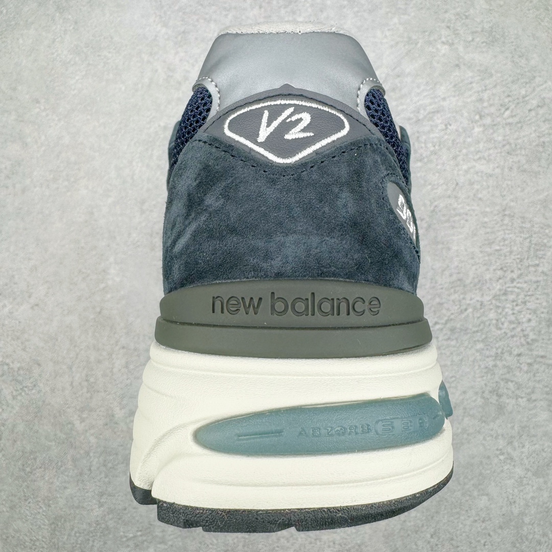 图片[8]-零售💰350 ＃总裁 New Balance NB991V2 第二代总统复古慢跑鞋 海军蓝 U991NV2 正确3M反光细节 原楦原纸版开发 正确6层组合底模精密开发 后跟透明TPU水晶装饰条稳固 沿用了引以为傲的跑鞋手工技艺 采用猪皮绒面并包裹局部透气网面的鞋身设计 菱网鞋舌上刻有New Balance USA 鞋面依旧身着经典的大热之灰 彰显了其高端的品质身份 尺码：36 37 37.5 38 38.5 39 40 40.5 41.5 42 42.5 43 44 45 46.5 编码：by3936050-运动鞋