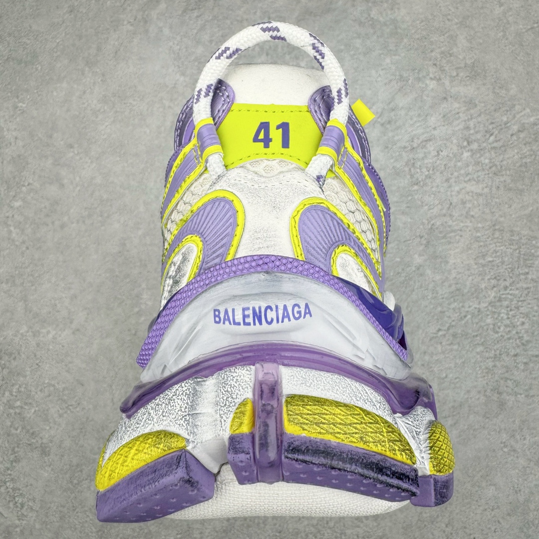 图片[8]-零售💰570 ＃VG零售版 BALENCIAGA Runner 2.0 Sneaker 巴黎世家七代慢跑系列低帮复古野跑潮流运动鞋老爹鞋 尼龙和网布材质 磨损效果 鞋头边缘印有尺码 背面浮印尺码 外侧印有跑者徽标 鞋舌刺绣 Balenciaga 品牌标识 鞋跟背面 Balenciaga品牌标识 材质采用65%聚氨酯、35%聚酯纤维 全新 Runner 鞋型轮廓借鉴于 2000 年初的复古线条 搭载大网眼面料制成鞋面基础，由粉色、白色尼龍与橡胶质地覆盖鞋面诠释线条感 当中透过几道手缝线与折损痕更是精准的掌握历经时间淬炼的破旧痕迹 延续其手法至鞋领、鞋跟、鞋带、中底等部分均饰有破损及脏污之貌 尤其是鞋领处与鞋带孔眼条更是采用不规则做旧技术将内容物泡棉随机露出 尺码：35 36 37 38 39 40 41 42 43 44 45 46 编码：by5936070-运动鞋