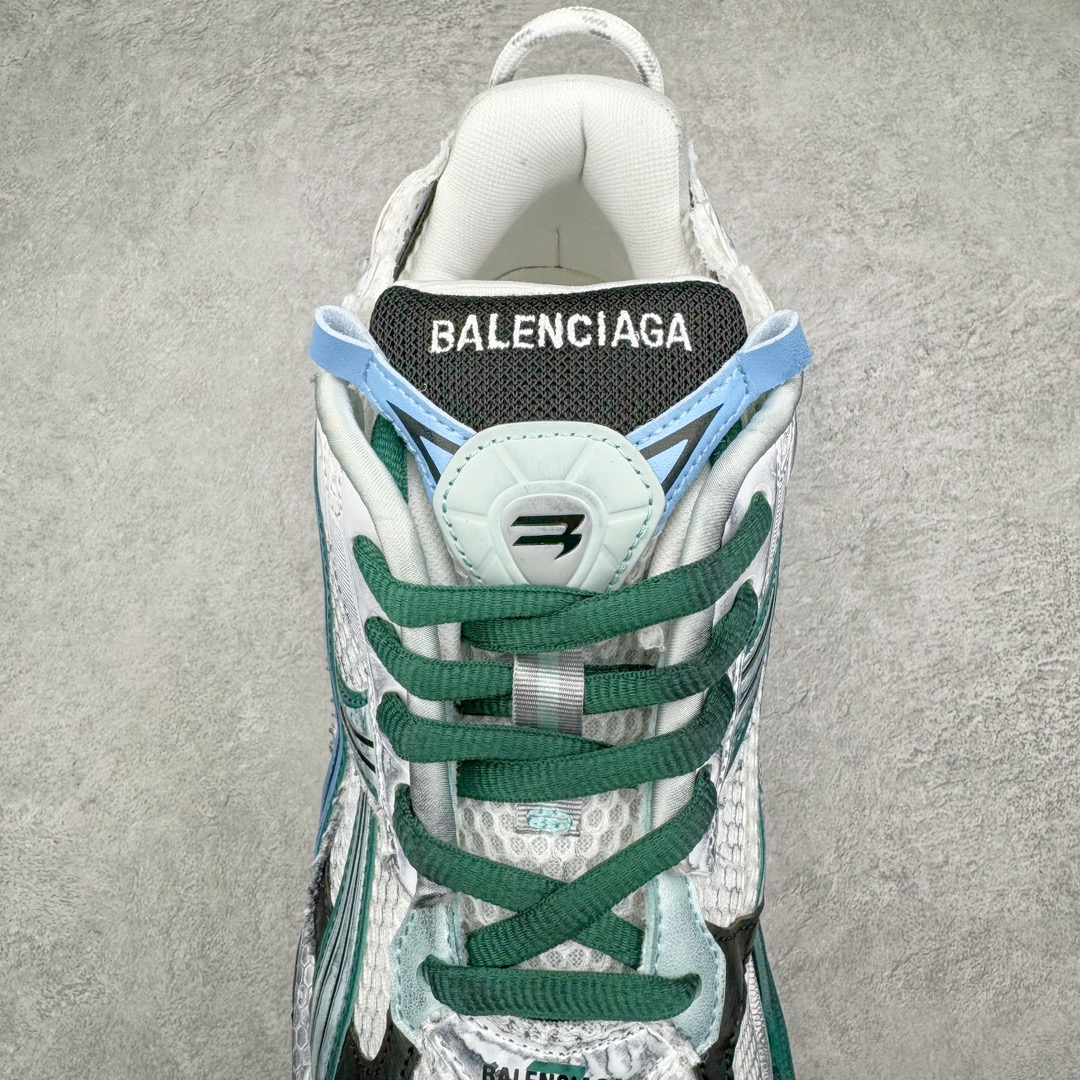 图片[5]-零售💰530 ＃VG零售版 BALENCIAGA Runner Sneaker 巴黎世家七代慢跑系列低帮复古野跑潮流运动鞋老爹鞋 尼龙和网布材质 磨损效果 鞋头边缘印有尺码 背面浮印尺码 外侧印有跑者徽标 鞋舌刺绣 Balenciaga 品牌标识 鞋跟背面 Balenciaga品牌标识 材质采用65%聚氨酯、35%聚酯纤维 全新 Runner 鞋型轮廓借鉴于 2000 年初的复古线条 搭载大网眼面料制成鞋面基础，由粉色、白色尼龍与橡胶质地覆盖鞋面诠释线条感 当中透过几道手缝线与折损痕更是精准的掌握历经时间淬炼的破旧痕迹 延续其手法至鞋领、鞋跟、鞋带、中底等部分均饰有破损及脏污之貌 尤其是鞋领处与鞋带孔眼条更是采用不规则做旧技术将内容物泡棉随机露出 尺码：35 36 37 38 39 40 41 42 43 44 45 46 编码：by5936030-运动鞋