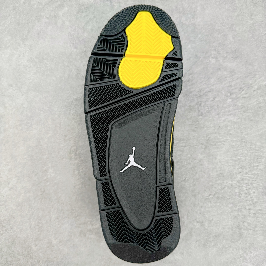 图片[8]-零售💰540 ＃Ljr Air Jordan AJ4 Retro 黑黄雷公 DH6927-017 圈内高端零售标杆 独家外贸特供 耗时半年巨作 全套原纸板楦头开发 原厂特供皮料加持 确保原汁原味 完美呈现四代版型 一比一鞋头弧度高度鞋身弧度 数据细节工艺流程均保持原鞋一致 原厂TPU网格鞋带扣 正确内里网布 菱角分明不变形无多余毛边 柔软性质感一致于原鞋 市场唯一原厂鞋扣模具 背面可见隐藏注塑口 原厂织唛标 原厂飞人电绣工艺 尾指中部跳三针 独家绑鞋带手法 印刷中底布 四线拉帮 米色美纹纸贴合固定 进口港宝加持 后跟自然饱满 全鞋荧光划线卡点 追求极致完美 每一双都是工艺品 多重QC质检 超越公司货的品控标准 实实在在的免检产品 尺码：40.5 41 42 42.5 43 44 44.5 45 45.5 46 47.5 48.5 编码：by5936040-运动鞋