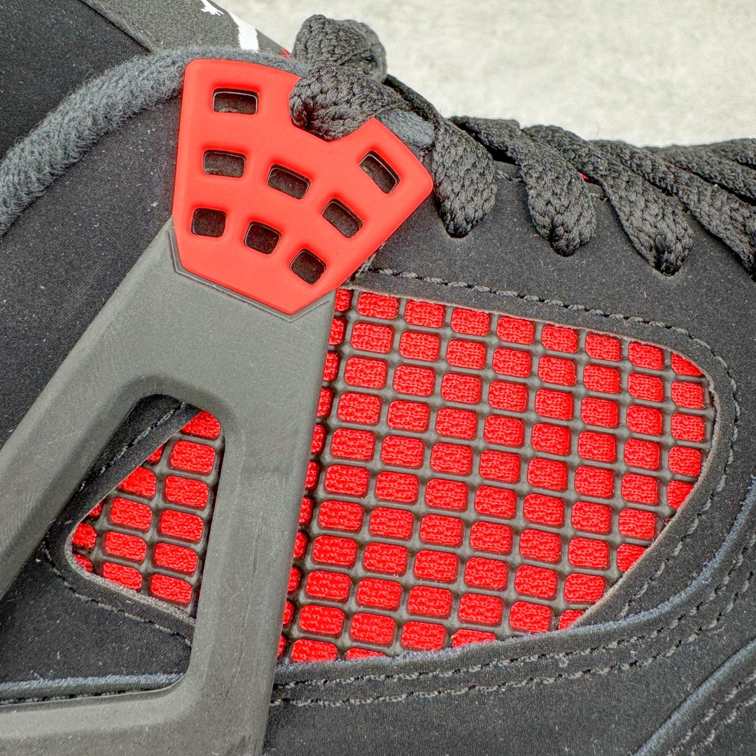 图片[12]-零售💰540 ＃Ljr Air Jordan AJ4 Retro \”Red Thunder\” 黑红雷电 CT8527-016 圈内高端零售标杆 独家外贸特供 耗时半年巨作 全套原纸板楦头开发 原厂特供皮料加持 确保原汁原味 完美呈现四代版型 一比一鞋头弧度高度鞋身弧度 数据细节工艺流程均保持原鞋一致 原厂TPU网格鞋带扣 正确内里网布 菱角分明不变形无多余毛边 柔软性质感一致于原鞋 市场唯一原厂鞋扣模具 背面可见隐藏注塑口 原厂织唛标 原厂飞人电绣工艺 尾指中部跳三针 独家绑鞋带手法 印刷中底布 四线拉帮 米色美纹纸贴合固定 进口港宝加持 后跟自然饱满 全鞋荧光划线卡点 追求极致完美 每一双都是工艺品 多重QC质检 超越公司货的品控标准 实实在在的免检产品 尺码：40.5 41 42 42.5 43 44 44.5 45 45.5 46 47.5 48.5 编码：by5936040-运动鞋