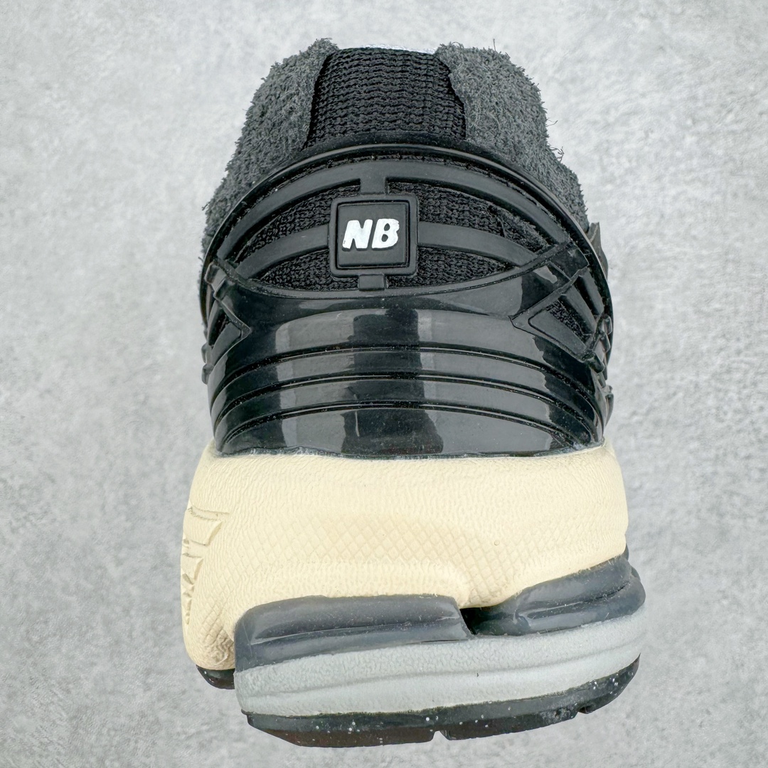 图片[8]-零售💰290 ＃DT纯原 新百伦NB New Balance M1906系列 全套原楦原纸板原厂数据开发 进口三明治网面 原装进口皮料正确绒感卡色 正确中底拉帮中底网布细节 原厂标裁 带紫光防伪 定制后跟透明水晶模块 冲裁组合 大底贴合程度胶水上色把控完美 整洁度挑战全网艺术家 多道序QC把关品质完善 匠心打造 耗时两个月开发完成 工艺极其复杂难度可想而知 新开独立私模大底 正确六层组合大底 高端零售专供产物 Size：36 37 37.5 38 38.5 39 40 40.5 41 42 42.5 43 44 45 编码：Dby2936090-运动鞋