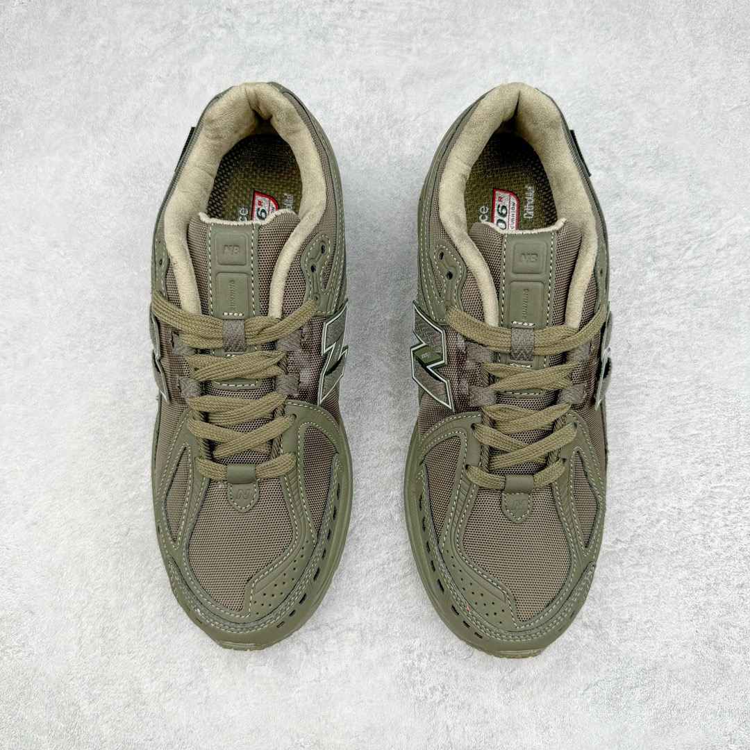 图片[2]-零售💰290 ＃DT纯原 新百伦NB New Balance M1906系列 全套原楦原纸板原厂数据开发 进口三明治网面 原装进口皮料正确绒感卡色 正确中底拉帮中底网布细节 原厂标裁 带紫光防伪 定制后跟透明水晶模块 冲裁组合 大底贴合程度胶水上色把控完美 整洁度挑战全网艺术家 多道序QC把关品质完善 匠心打造 耗时两个月开发完成 工艺极其复杂难度可想而知 新开独立私模大底 正确六层组合大底 高端零售专供产物 Size：36 37 37.5 38 38.5 39 40 40.5 41 42 42.5 43 44 45 编码：Dby2936090-运动鞋