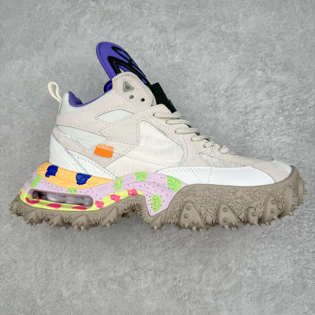 零售💰370 Off-White x Nk Air Terra Forma OW联名户外运动功能鞋 DQ1615-100 这双鞋延续了Virgil Abloh独特的登山靴风格 灵感来自耐克80年代和90年代的设计 Air Terra Forma是帆布、麂皮和网眼布的中顶混搭 以Off-White的未来时尚风格重塑过去的风格 以灰白色Logo鞋舌上的签名拉链包裹布为特色 向Virgil Abloh心爱的Air Jordan 6致敬 带有Off-White标志文字印在带缝线的透明Swooshes鞋内侧 中足处有“Air Inner Space”字样 可见的最大Air Max气垫单元在脚跟 带有尖刺橡胶外底与“Tread”和“Lightly”文字在脚下显现完善设计 SIZE：40 40.5 41 42 42.5 43 44 44.5 45 46 编码：Tby3936070-运动鞋