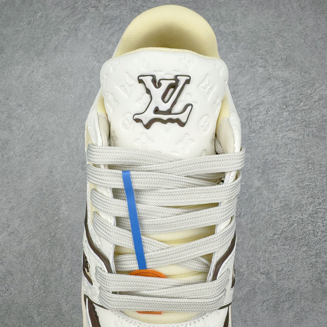 图片[5]-零售💰560 ＃ZS纯原 Louis Vuitton Trainer lv时装走秀运动鞋 做旧系列 市场所有版本中综合最强的货品 GD实力大厂出品  全网最全配色更新最快 最成熟的做工稳定的品控  完美鞋型超高的清洁度 零毛边线头瑕疵 全套原楦原纸版原鞋开模 全网最具灵魂的版型 正确原装黄色鞋盒 正确中底印花 鞋面印花3D高频深度立体 全鞋电脑针车 紧密相连 针距密度一致 环保乳胶注塑鞋垫 厚度脚感还原原版 皮面裁剪部位 统一油边封口工艺 原装橡胶大底含胶量大底组合零偏差 专柜全套包装 防尘袋 说明书 质保卡 男女鞋 尺码：35 36 37 38 39 40 41 42 43 44 45 编码：yby5936060-运动鞋