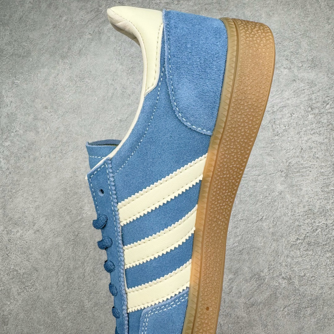 图片[7]-零售💰210 AD Originals Handball SPZL 手球运动员系列百搭休闲运动板鞋 IG6194 这款来自阿迪达斯的这款HANDBALL SPZL前身是一双手球运动鞋，这一次拿来复刻，所以鞋面的主要色彩选用了黑色， 鞋面外侧除了Spezial字母之外还有三叶草标志。Handball SPZL作为复古手球训练鞋与作为室内足球鞋的Samba有着异曲同工之处，但是质感更为出众的鞋身以及丰富的配色选择比起Samba来讲可以说是更胜一筹了！尺码：36 36⅔ 37⅓ 38 38⅔ 39⅓ 40 40⅔ 41⅓ 42 42⅔ 43⅓ 44 45  编码：Fby2936010-运动鞋