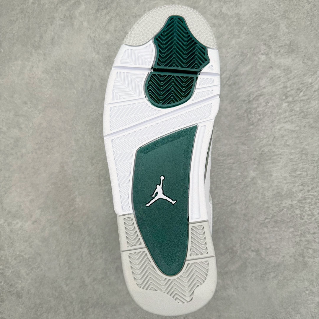 图片[9]-零售💰500 ＃Y3纯原 Air Jordan AJ4 Retro 氧化白绿 FQ8138-103 市售天花板产物 耗时半年巨作 全套原纸板楦头开发 原厂特供皮料加持 确保原汁原味 完美呈现四代版型 一比一鞋头弧度高度鞋身弧度 数据细节工艺流程均保持原鞋一致 原厂TPU网格鞋带扣 正确内里网布 菱角分明不变形无多余毛边 柔软性质感一致于原鞋 市场唯一原厂鞋扣模具 背面可见隐藏注塑口 原厂织唛标 原厂飞人电绣工艺 尾指中部跳三针 独家绑鞋带手法 印刷中底布 四线拉帮 米色美纹纸贴合固定 进口港宝加持 后跟自然饱满 全鞋荧光划线卡点 追求极致完美 每一双都是工艺品 多重QC质检 超越公司货的品控标准 实实在在的免检产品 尺码：36 36.5 37.5 38 38.5 39 40 40.5 41 42 42.5 43 44 44.5 45 46 47.5 48.5 编码：by5936000-运动鞋