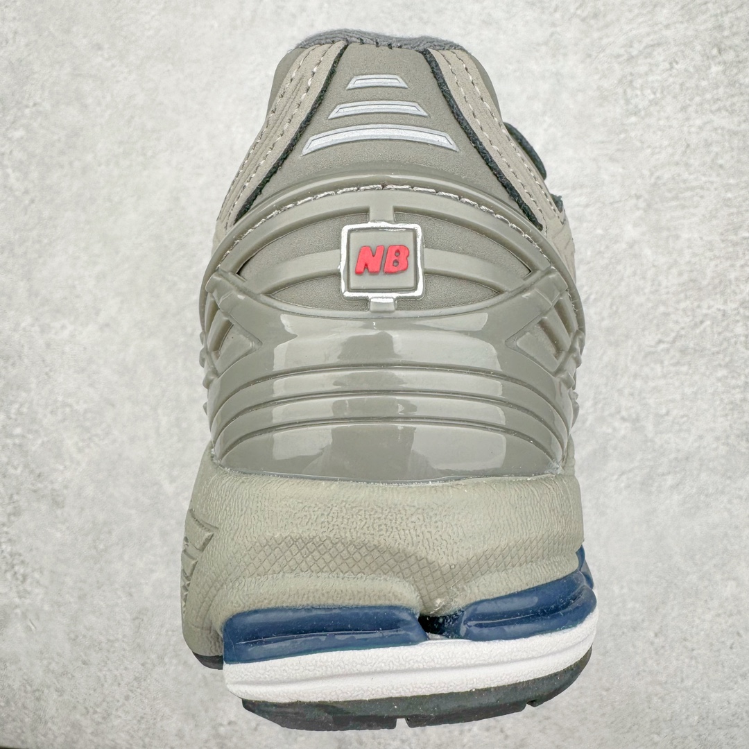 图片[8]-零售💰290 ＃DT纯原 新百伦NB New Balance M1906系列 全套原楦原纸板原厂数据开发 进口三明治网面 原装进口皮料正确绒感卡色 正确中底拉帮中底网布细节 原厂标裁 带紫光防伪 定制后跟透明水晶模块 冲裁组合 大底贴合程度胶水上色把控完美 整洁度挑战全网艺术家 多道序QC把关品质完善 匠心打造 耗时两个月开发完成 工艺极其复杂难度可想而知 新开独立私模大底 正确六层组合大底 高端零售专供产物 Size：36 37 37.5 38 38.5 39 40 40.5 41 42 42.5 43 44 45 编码：Dby2936090-运动鞋