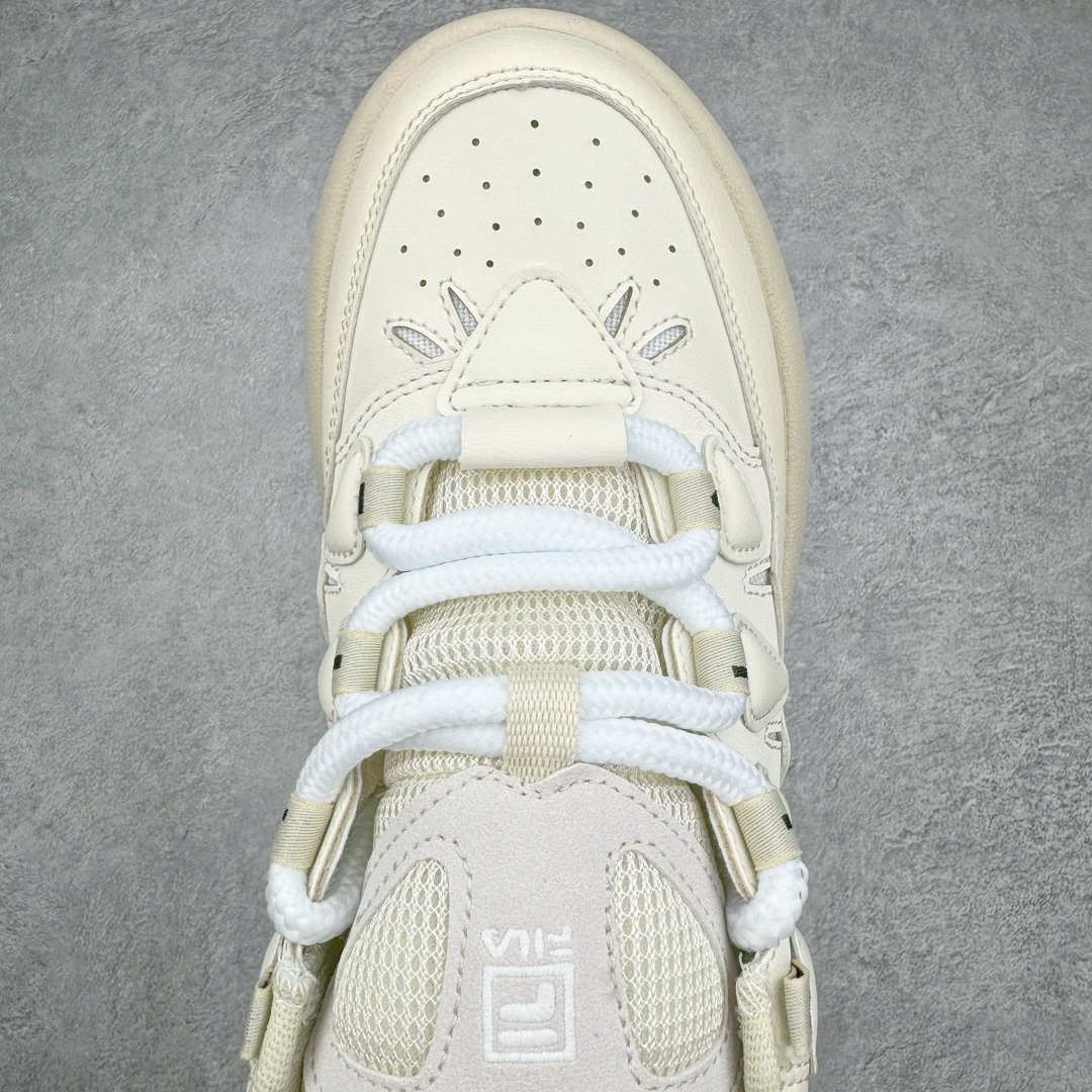 图片[4]-FILA FUSION 斐乐潮牌防滑耐磨轻便运动鞋 FUSION 系列传承了 FILA 的百年基因，融入年轻运动及潮流文化，成为引领变革、创新突破的一代。以“1+N” 的跨界合作模式重现经典的同时创造经典。带来最出其不意的跨界合作惊喜。同时，FILAFUSION把FILA 的 DNA 融入到定制体验里，你可以随心制造厲于你的产品。FILA FUSION 的鞋家族涵盖了老爹鞋、跑步鞋、网球鞋、季节款。风格复古新潮，满足了时尚人士出行及各类运动的搭配需求，成为当下年轻人筷拥的鞋类品牌之一。FILA FUSION 走进年轻人的世界，通过年轻人运动，街舞，滑板，篮球，展现 FILA FUSION 的潮流态度和年轻文化。FILA FUSION 认为末来属于引领变革、创新突破的年轻一代，让我们一起构成 FILA 未来的蓝图吧！尺码：36 36.5 37.5 38 38.5 39 40 40.5 41 42 42.5 43 44 44.5 45-选品中心