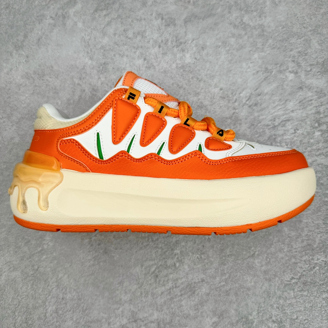 FILA FUSION 斐乐潮牌防滑耐磨轻便运动鞋 FUSION 系列传承了 FILA 的百年基因，融入年轻运动及潮流文化，成为引领变革、创新突破的一代。以“1+N” 的跨界合作模式重现经典的同时创造经典。带来最出其不意的跨界合作惊喜。同时，FILAFUSION把FILA 的 DNA 融入到定制体验里，你可以随心制造厲于你的产品。FILA FUSION 的鞋家族涵盖了老爹鞋、跑步鞋、网球鞋、季节款。风格复古新潮，满足了时尚人士出行及各类运动的搭配需求，成为当下年轻人筷拥的鞋类品牌之一。FILA FUSION 走进年轻人的世界，通过年轻人运动，街舞，滑板，篮球，展现 FILA FUSION 的潮流态度和年轻文化。FILA FUSION 认为末来属于引领变革、创新突破的年轻一代，让我们一起构成 FILA 未来的蓝图吧！尺码：36 36.5 37.5 38 38.5 39 40 40.5 41 42 42.5 43 44 44.5 45-选品中心