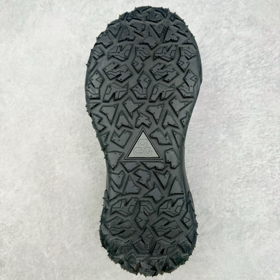 图片[9]-零售💰250 NK ACG Mountain Fly High GORE-TEX ACG户外登山系列越跑高帮休闲运动徒步鞋 CT2904 全新户外鞋款 Mountain Fly 全新来袭 该鞋款沿袭前代高帮版型的设计传统 轻盈鞋面结合反光鞋带以及添加了织带的鞋眼 为双足打造出一体化的舒适脚感 助力轻松畅行 中底则融入柔软的 React 泡棉与 Vaporfly 科技 让你在岩石小径徒步时也能像行走在都市般轻松舒适 此外粘性橡胶外底铸就了攀岩级别的出众抓地力 助你从容应对各种环境挑战 SIZE：36 36.5 37.5 38 38.5 39 40 40.5 41 42 42.5 43 44 44.5 45 46 编码：Tby2936050-运动鞋