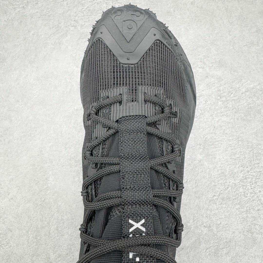 图片[4]-零售💰250 NK ACG Mountain Fly High GORE-TEX ACG户外登山系列越跑高帮休闲运动徒步鞋 CT2904 全新户外鞋款 Mountain Fly 全新来袭 该鞋款沿袭前代高帮版型的设计传统 轻盈鞋面结合反光鞋带以及添加了织带的鞋眼 为双足打造出一体化的舒适脚感 助力轻松畅行 中底则融入柔软的 React 泡棉与 Vaporfly 科技 让你在岩石小径徒步时也能像行走在都市般轻松舒适 此外粘性橡胶外底铸就了攀岩级别的出众抓地力 助你从容应对各种环境挑战 SIZE：36 36.5 37.5 38 38.5 39 40 40.5 41 42 42.5 43 44 44.5 45 46 编码：Tby2936050-运动鞋