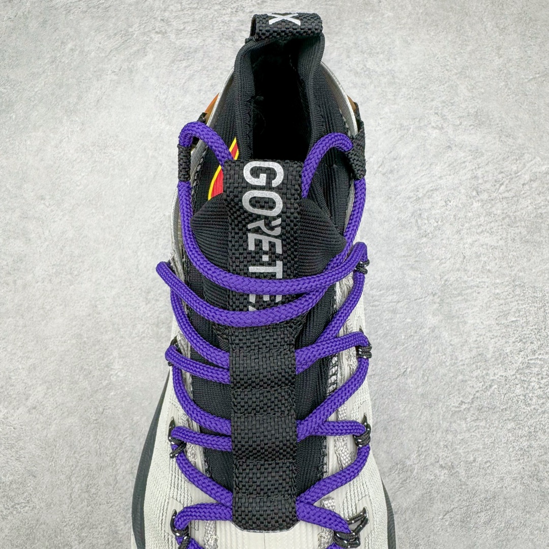 图片[5]-零售💰250 NK ACG Mountain Fly High GORE-TEX ACG户外登山系列越跑高帮休闲运动徒步鞋 CT2904 全新户外鞋款 Mountain Fly 全新来袭 该鞋款沿袭前代高帮版型的设计传统 轻盈鞋面结合反光鞋带以及添加了织带的鞋眼 为双足打造出一体化的舒适脚感 助力轻松畅行 中底则融入柔软的 React 泡棉与 Vaporfly 科技 让你在岩石小径徒步时也能像行走在都市般轻松舒适 此外粘性橡胶外底铸就了攀岩级别的出众抓地力 助你从容应对各种环境挑战 SIZE：36 36.5 37.5 38 38.5 39 40 40.5 41 42 42.5 43 44 44.5 45 46 编码：Tby2936050-运动鞋