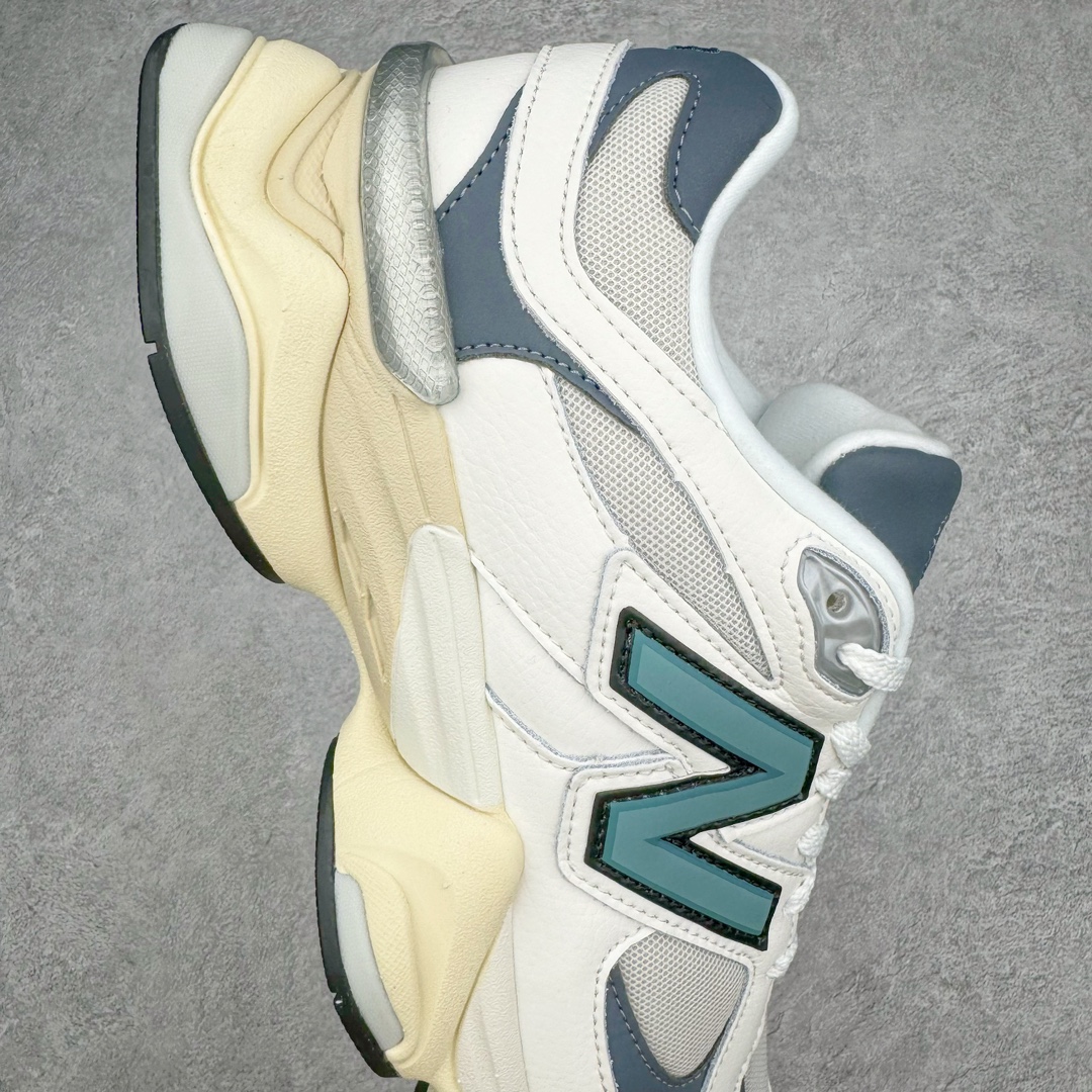 图片[6]-零售💰290 ＃纯原 New Balance NB9060 复古运动鞋 新百伦又带来了新鞋型 并且是与芝加哥街头品牌 Joe Freshgoods 的联名款 鞋身主体采用了类似 990 系列的设计风格 与传统复古慢跑鞋区别不大 最大的变化就是鞋底部分 在传统设计的中底外层 增加了多个分区的模块 圆润的线条设计与我们熟悉的 New Balance 风格截然不同 但与同样充满弧形线条的鞋面搭配，看起来毫无违和感 尺码：36-45  编码：Bby2936090-运动鞋