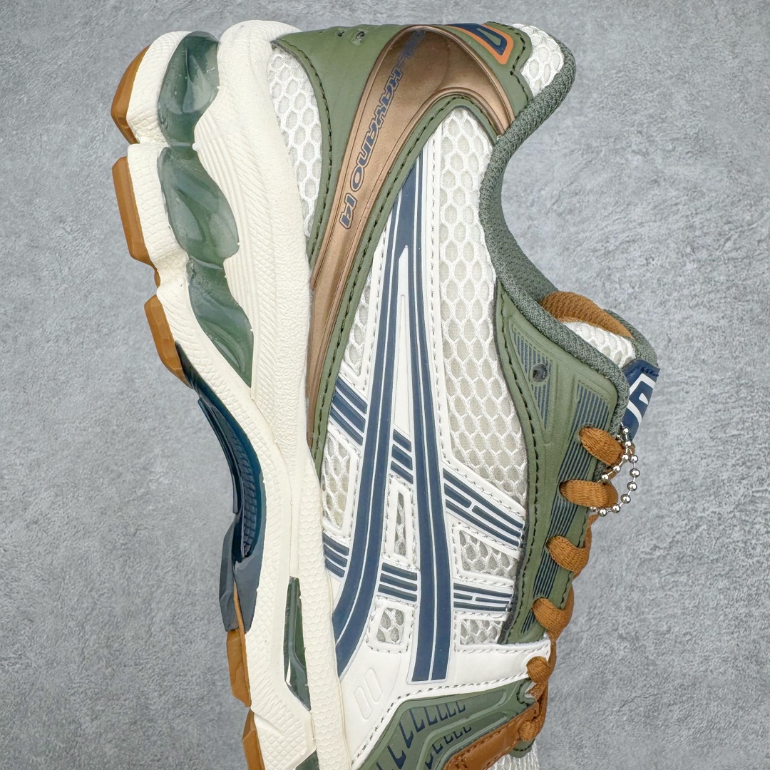 图片[6]-零售💰270 ASICS GEL-KAYANO 14 亚瑟士系列轻量缓震休闲运动跑步鞋 设计师 Hidenori Yamashita 以「Flash」一词为灵感，创造出未来感金属色鞋面，改造升级内在性能，由内而外全面革新，为 GEL-KAYANO 家族传承及经典跑鞋文化的延续，创下里程碑式作品。ASICS GEL – KAYANO 14 跑鞋重新诠释了复古的跑步形状，并以其 2000 年代后期的美学理念重新铺装，银色与蓝色的鞋面极为高档.网面铺陈与鞋面、鞋头多处细节位增添了透气性。ASICS GEL – KAYANO 14的鞋后跟部中底上以及多密度耐磨鞋底增加了 GEL 缓震胶，提供高抗冲击性、缓冲性、可保护脚部免受地面冲击的影响，穿着舒适性十足「入手同款」。尺码：35.5 36 37 37.5 38 39 39.5 40.5 41.5 42 42.5 43.5 44 45 编码：Xby2936070-运动鞋