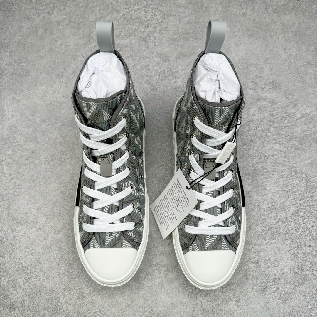 图片[2]-零售💰410 ＃零售版 Dior B23 Oblique High Top Sneakers 迪奥“CD重影”系列 东莞纯原 原版购入再次全新升级 全鞋细节到材料到包装大幅度提升改正 市面最强版本 可对比 历史最高FK （全套原版一致配件包装）羊皮贴底拉帮 原装耐弯折耐高温EVC饰片材质 迄今为止唯一原装版本 采用原厂科技面料 无色差问题 随意对比公司 鞋面网纱一比一打样开发 原版一致大底 正确后跟弧度 后尾巴双针走线 完美楦形 尺码：39 40 41 42 43 44 45 46 编码：Wby4936010-运动鞋