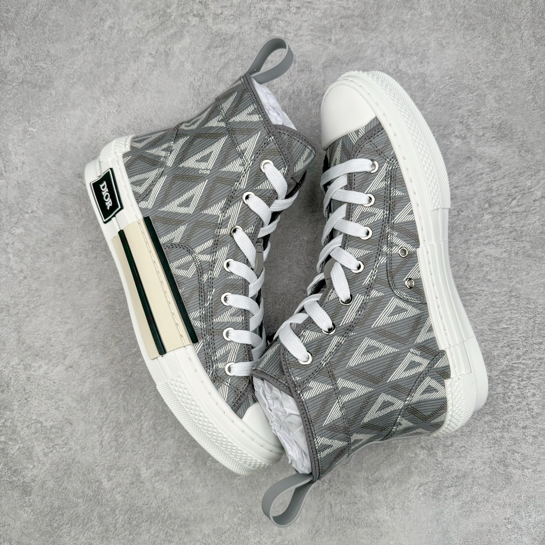 图片[3]-零售💰410 ＃零售版 Dior B23 Oblique High Top Sneakers 迪奥“CD重影”系列 东莞纯原 原版购入再次全新升级 全鞋细节到材料到包装大幅度提升改正 市面最强版本 可对比 历史最高FK （全套原版一致配件包装）羊皮贴底拉帮 原装耐弯折耐高温EVC饰片材质 迄今为止唯一原装版本 采用原厂科技面料 无色差问题 随意对比公司 鞋面网纱一比一打样开发 原版一致大底 正确后跟弧度 后尾巴双针走线 完美楦形 尺码：39 40 41 42 43 44 45 46 编码：Wby4936010-运动鞋