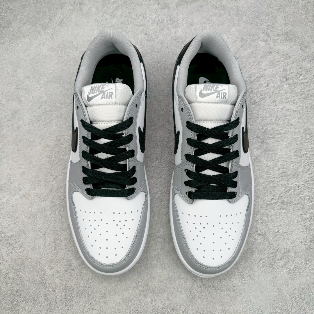 图片[2]-零售💰240 ＃K版 Air Jordan AJ1 Low 低帮 白灰 CZ0790-110 全新流水线出品 DT版本唯一平替选择 市场第二梯队最强版 全部原鞋开发 原楦原纸板开发 全鞋电脑针车 原厂内置全掌气垫 原盒内在原标 唯一Zp原版鞋带绑法 免检产品 全新2022版型 全头层皮料 完美零毛边处理 原厂配置全掌气垫 价格定位良心 几十个配色陆续出货 SIZE：36 36.5 37.5 38 38.5 39 40 40.5 41 42 42.5 43 44 44.5 45 46 47.5 编码：yby2936040-运动鞋